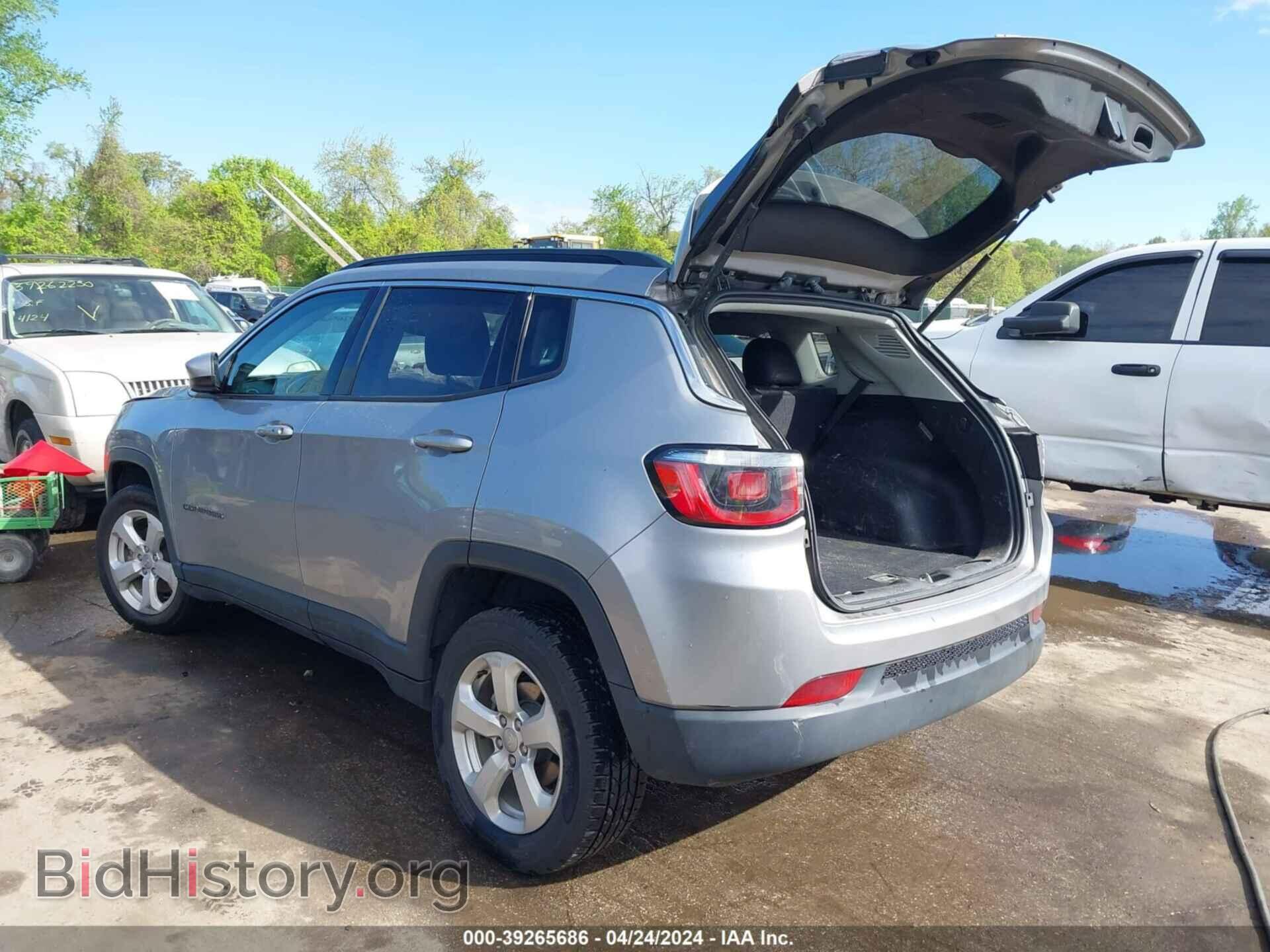2019 JEEP COMPASS - VIN: 3C4NJDBB4KT767977 - Фото 3