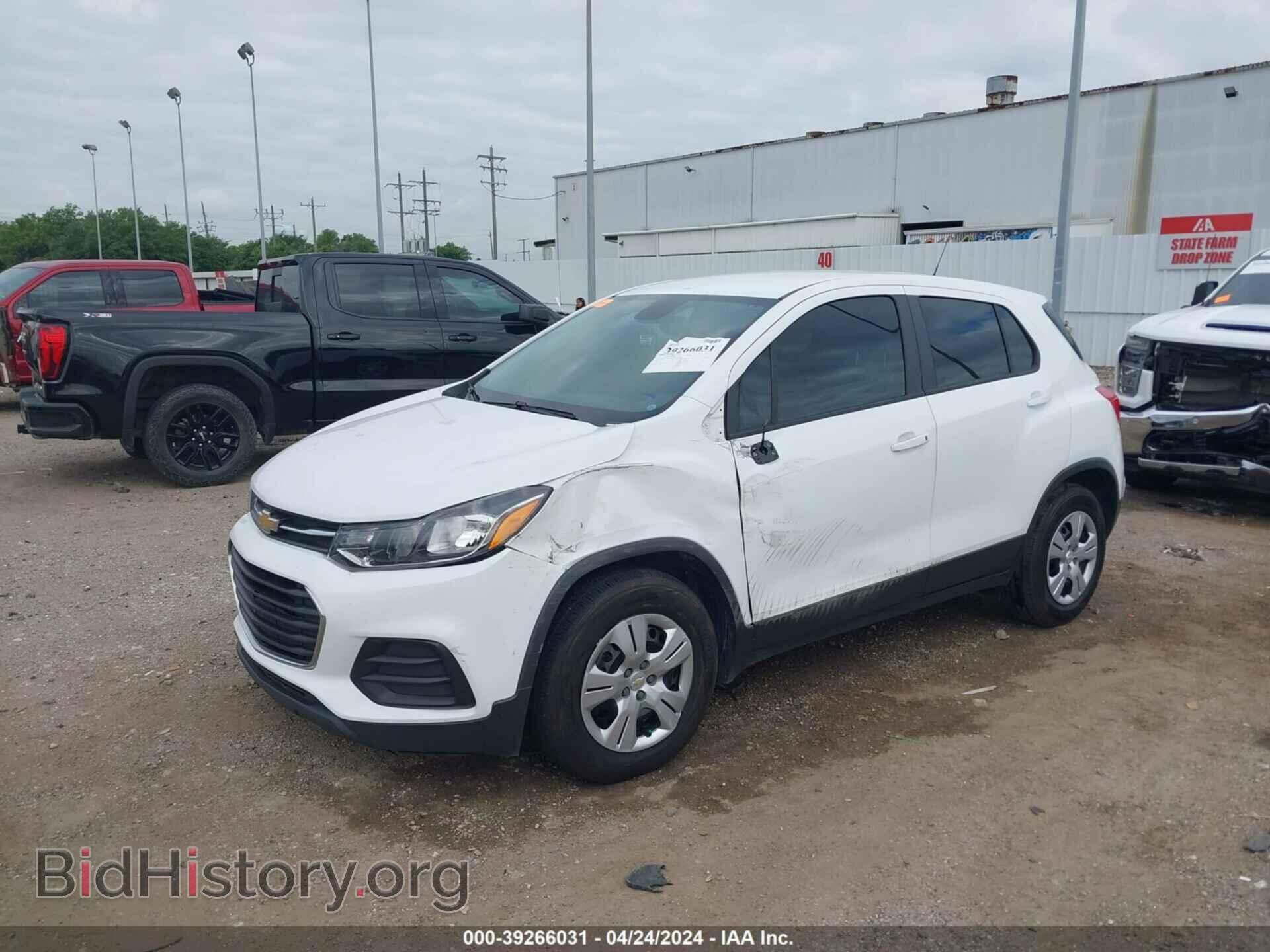 2019 CHEVROLET TRAX - VIN: 3GNCJKSB3KL156888 - Фото 2