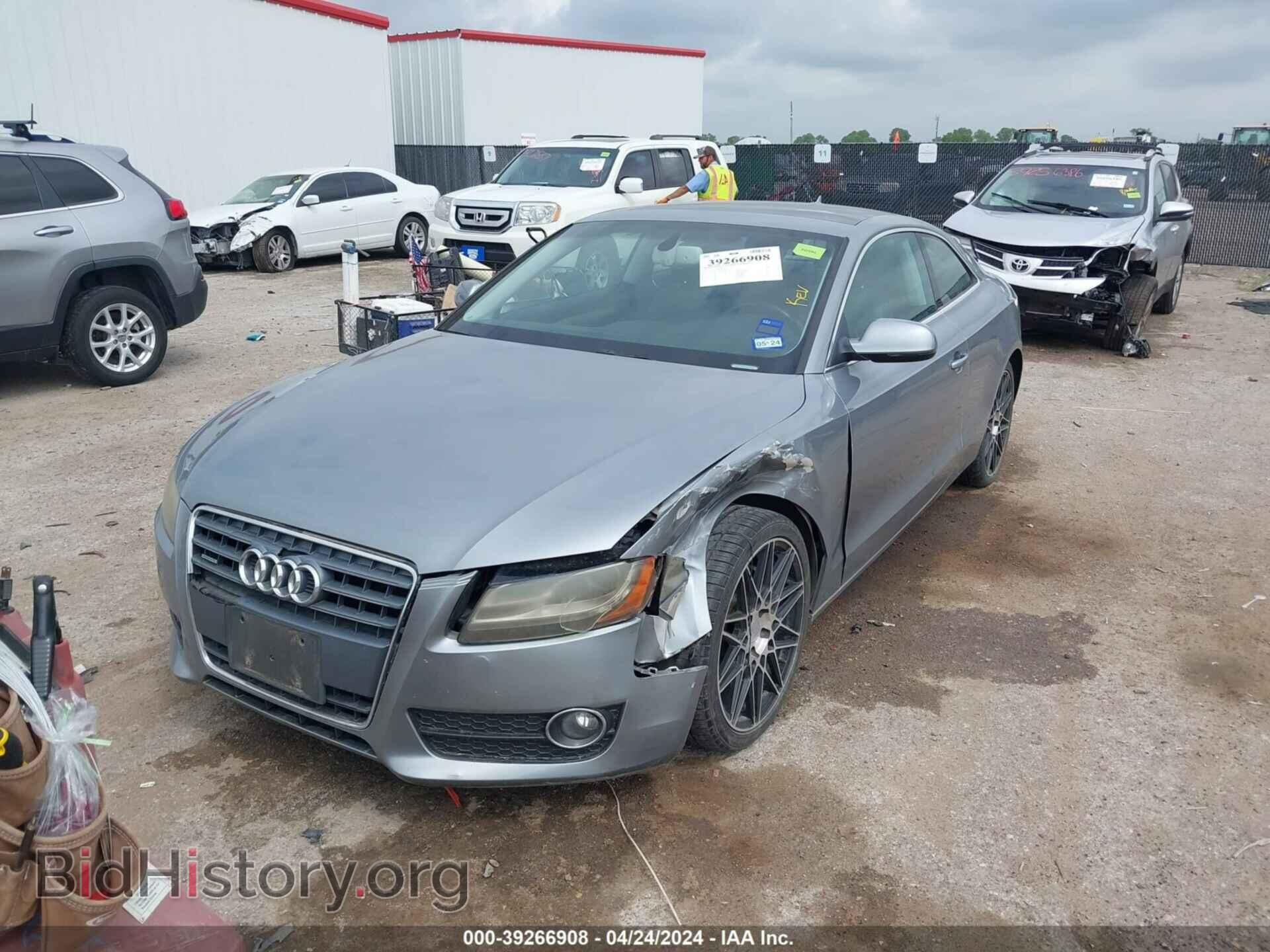 2011 AUDI A5 - VIN: WAULFAFRXBA076004 - Фото 2