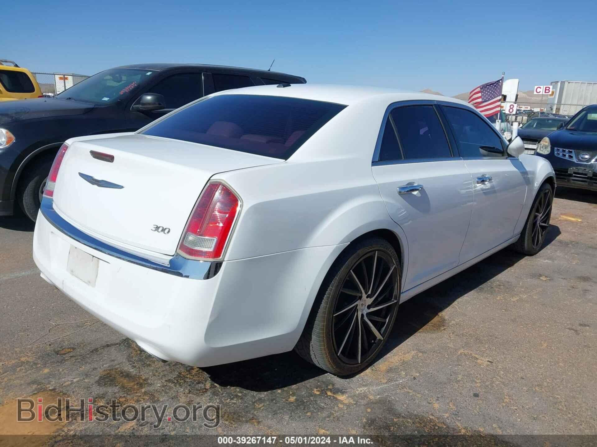 2013 CHRYSLER 300 - VIN: 2C3CCAAG2DH508496 - Фото 4