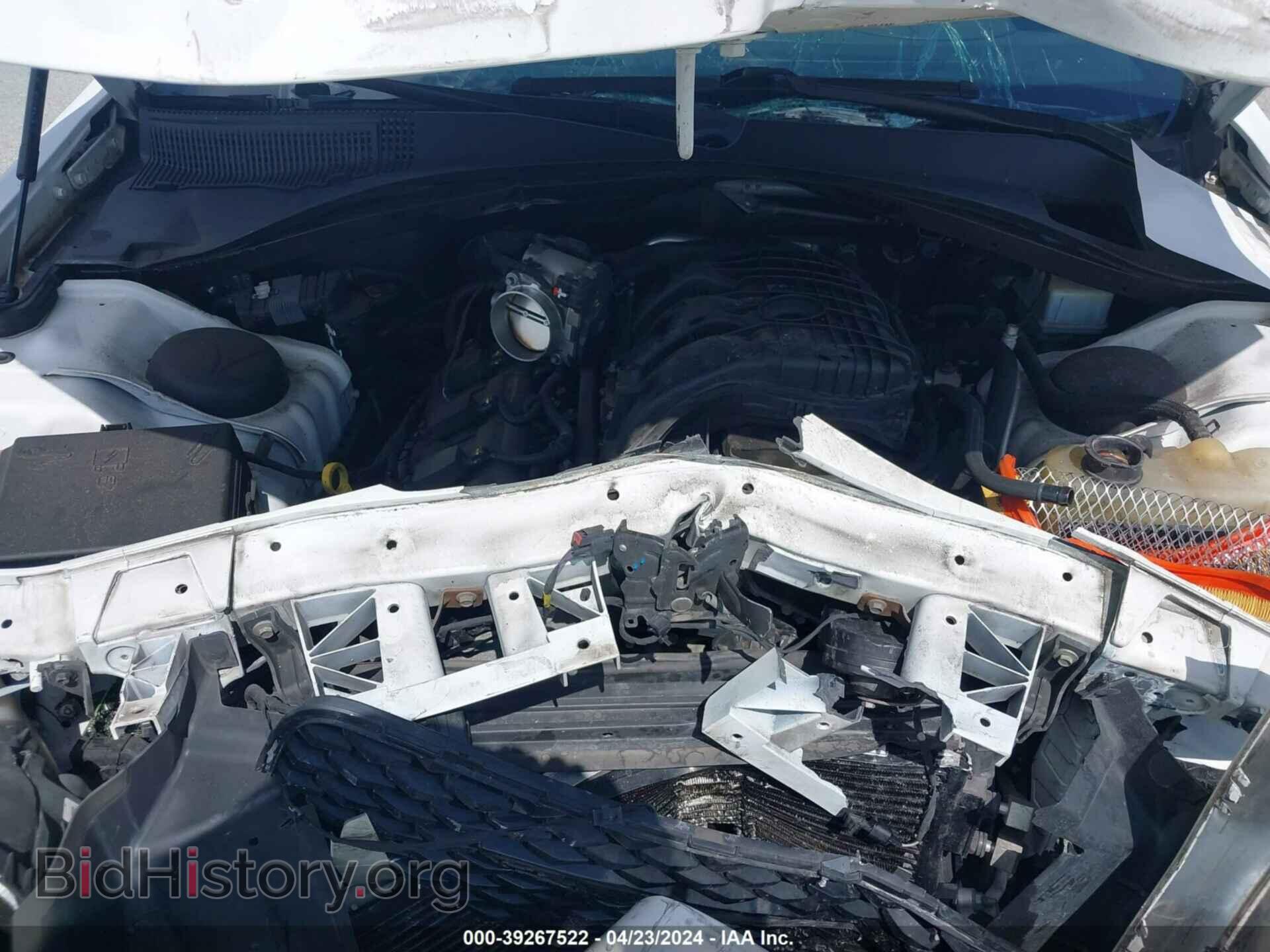 2019 CHRYSLER 300 - VIN: 2C3CCABG1KH628589 - Фото 10
