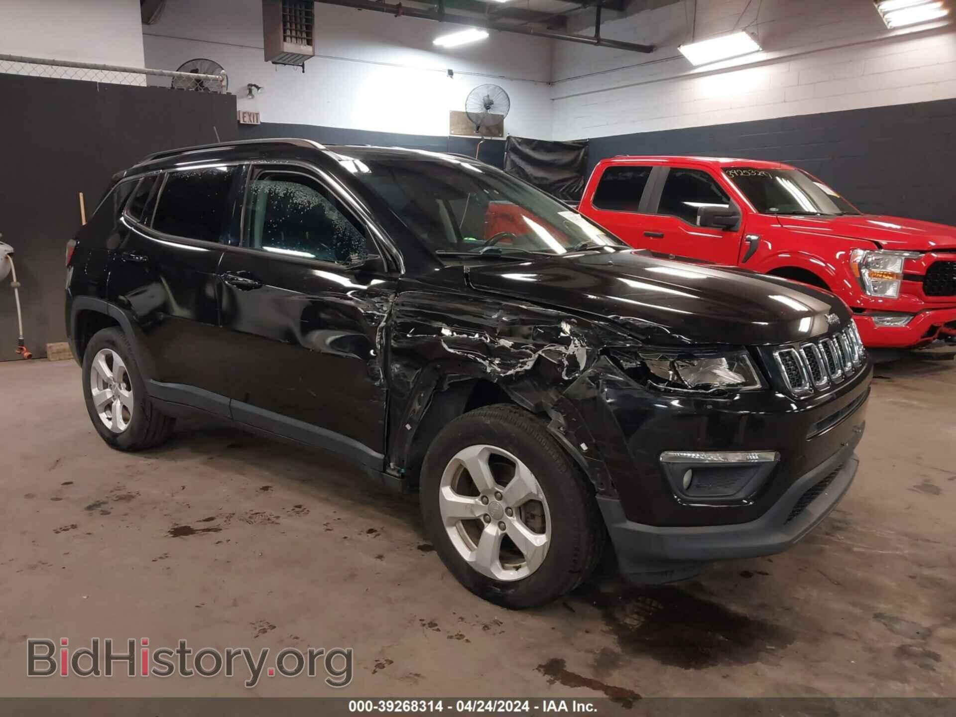 Фотография 3C4NJDBB7JT282425 - JEEP COMPASS 2018