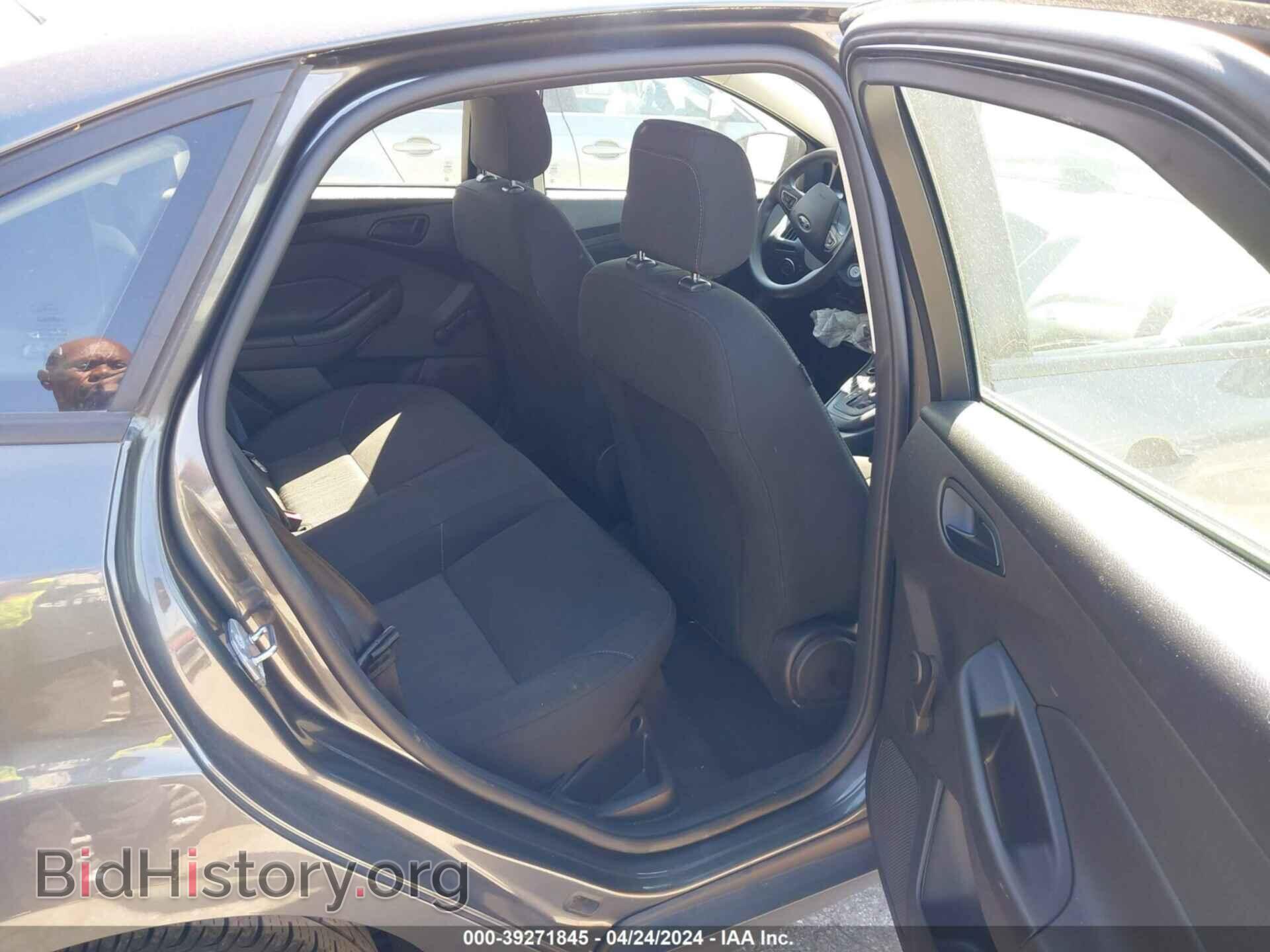 2018 FORD FOCUS - VIN: 1FADP3E28JL318575 - Photo 8