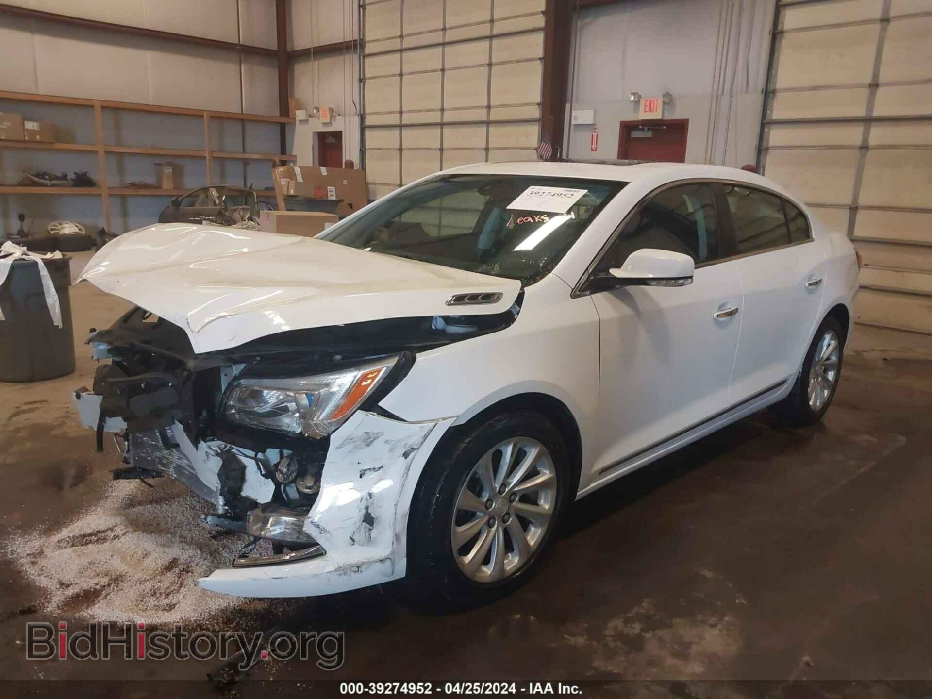 2016 BUICK LACROSSE - VIN: 1G4GB5G30GF139506 - Фото 2