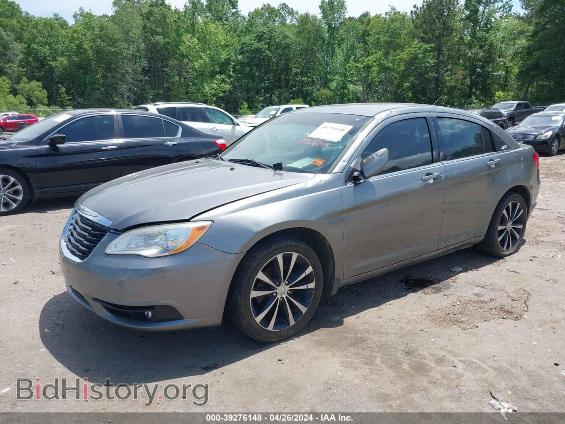 2013 CHRYSLER 200 - VIN: 1C3CCBBB9DN654619 - Photo 2