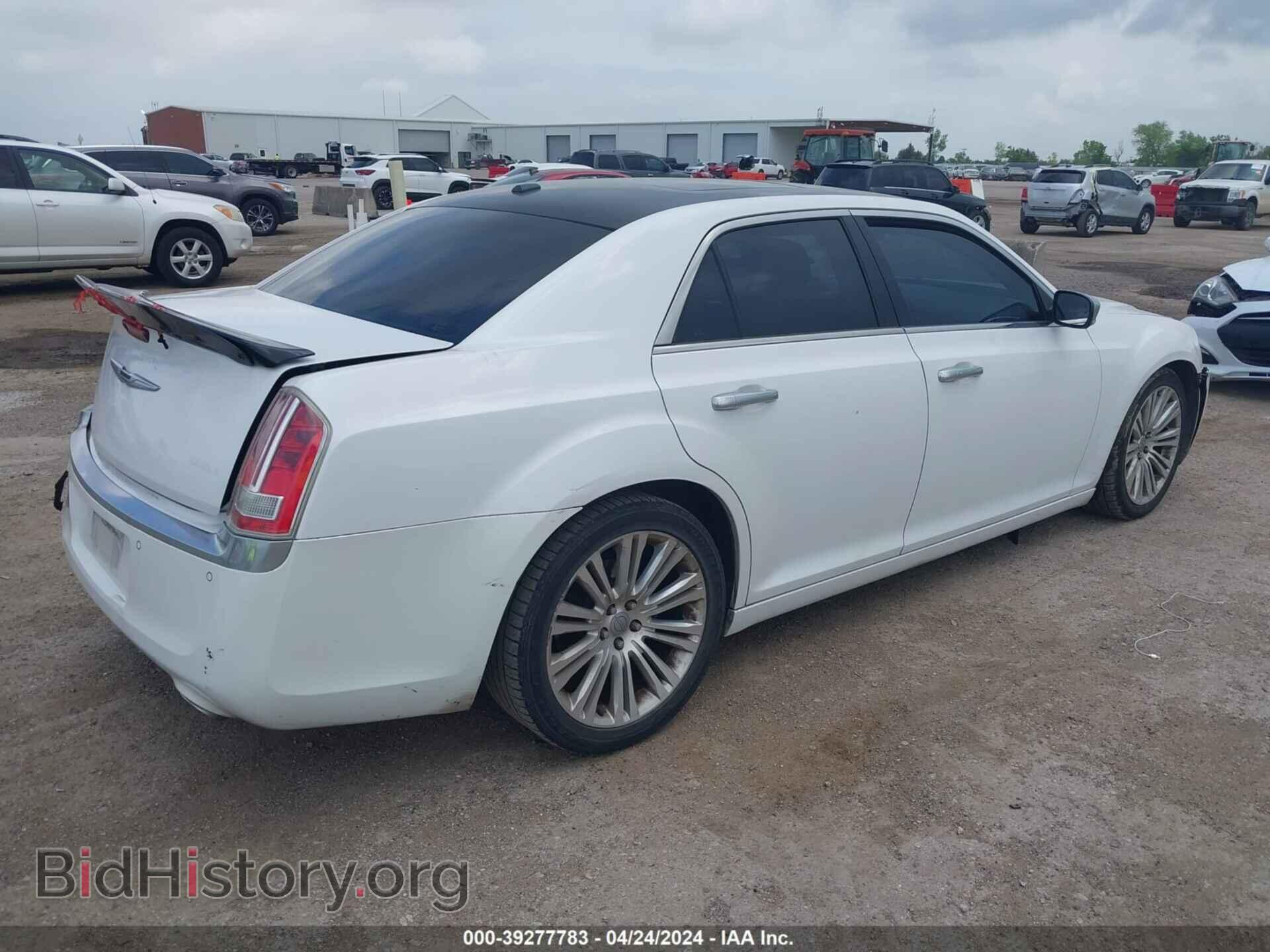 2013 CHRYSLER 300C - VIN: 2C3CCAPT0DH573013 - Фото 4