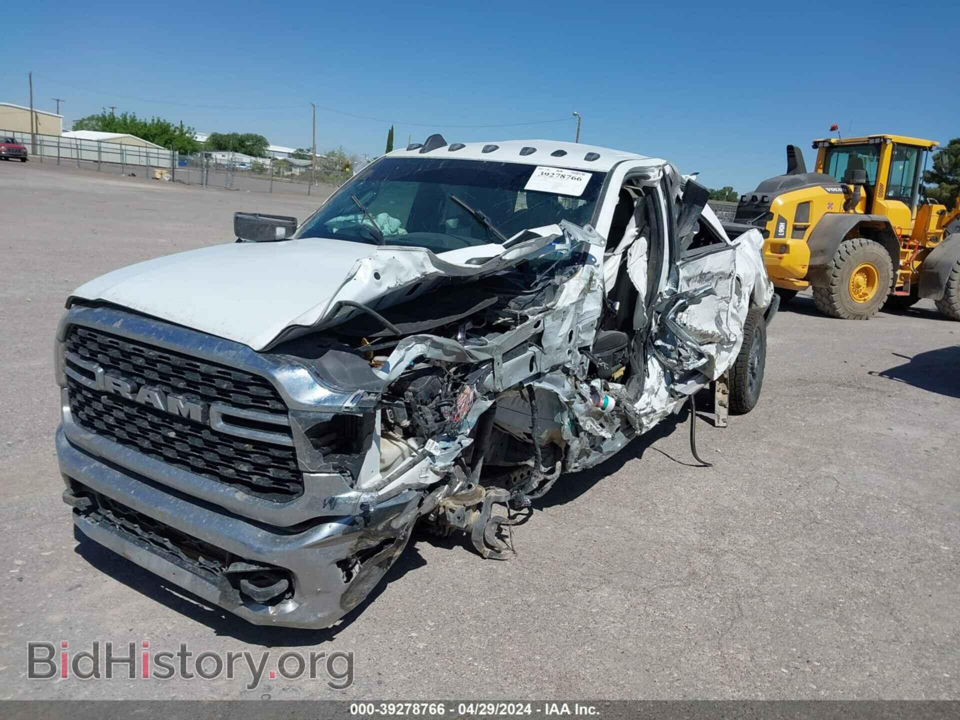 2023 RAM 2500 - VIN: 3C6UR5DLXPG548089 - Photo 2