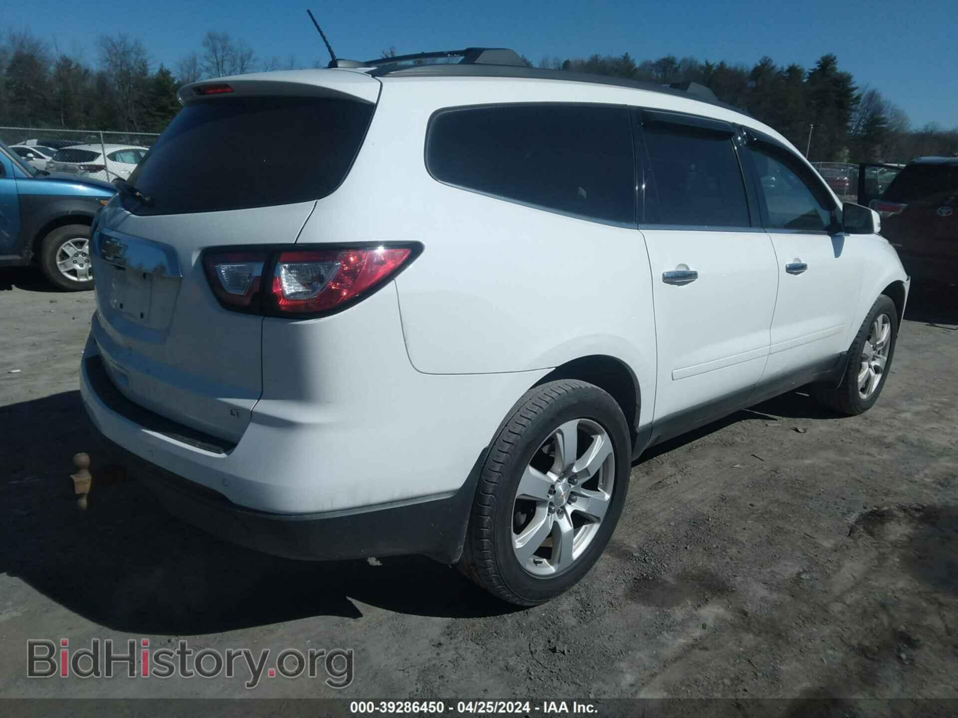 2017 CHEVROLET TRAVERSE - VIN: 1GNKRGKD5HJ184100 - Фото 4