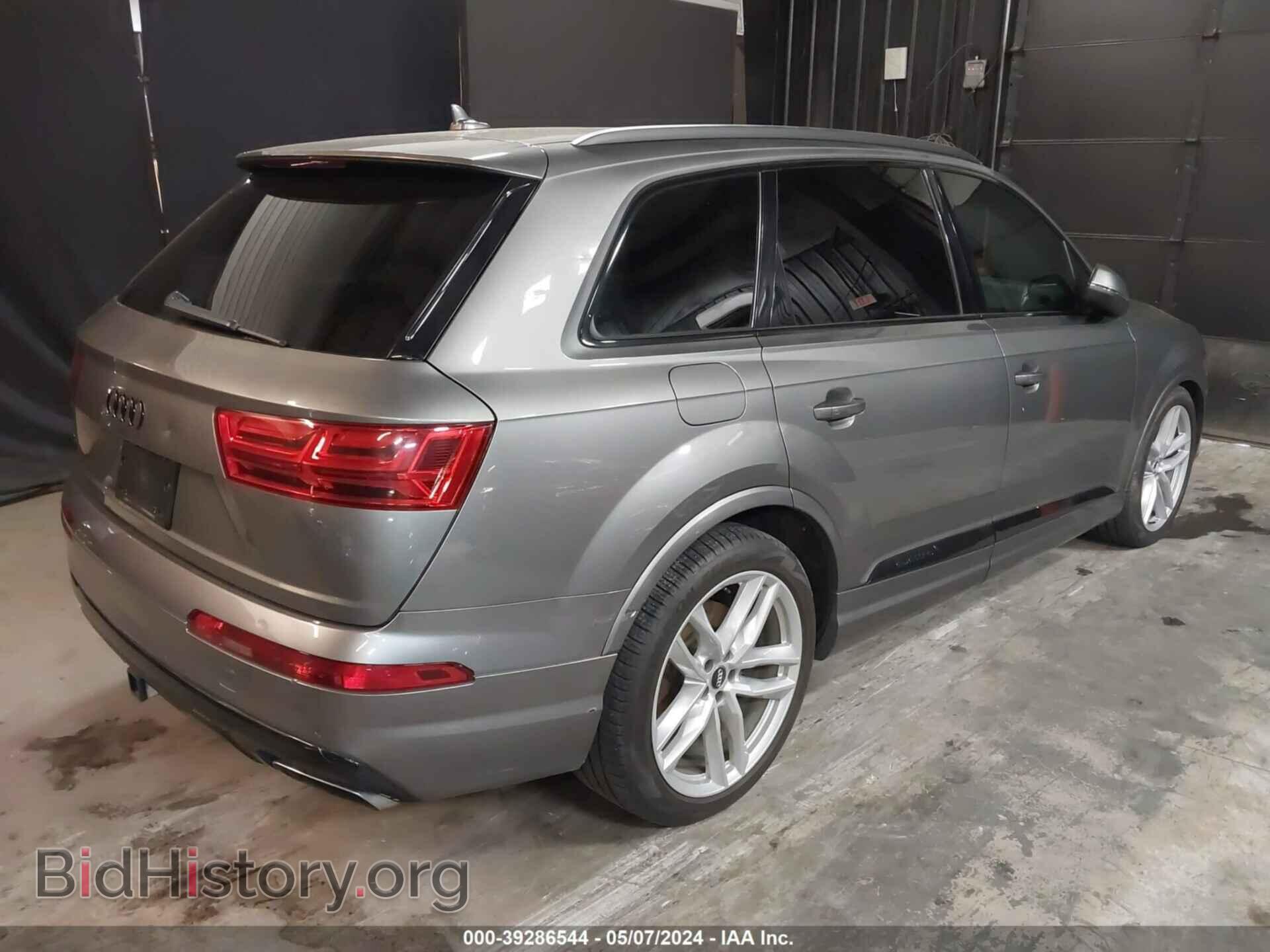 2017 AUDI Q7 - VIN: WA1VAAF7XHD002947 - Фото 4
