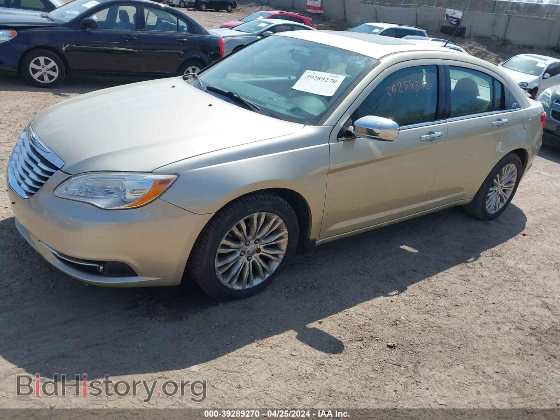 2011 CHRYSLER 200 - VIN: 1C3BC2FG2BN503457 - Фото 2