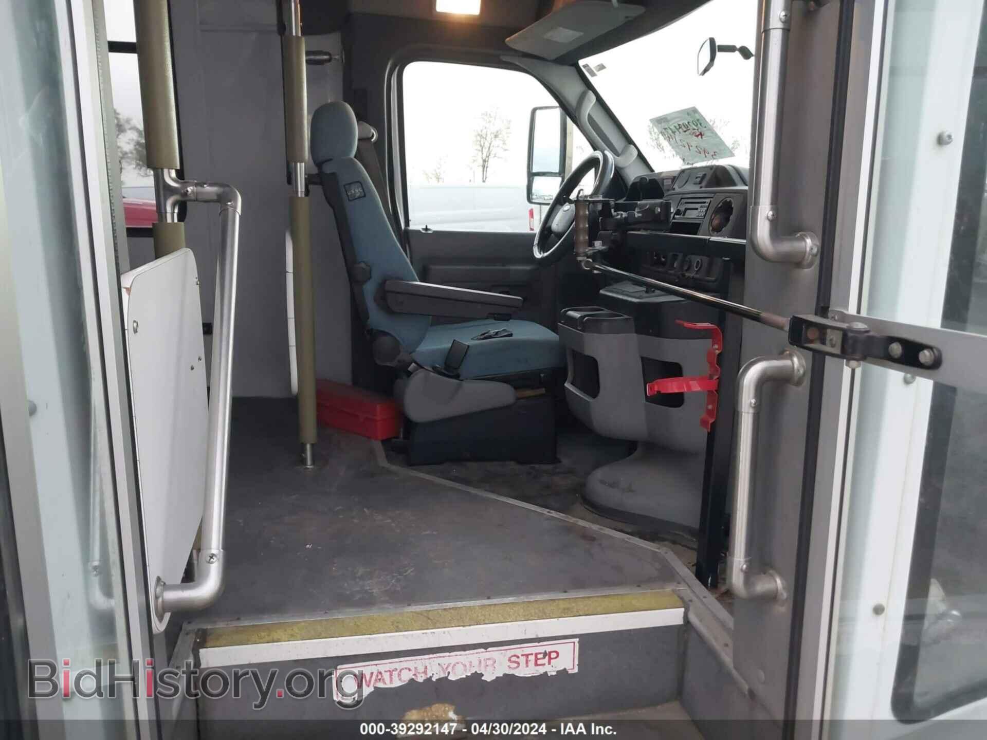 2009 FORD E-450 CUTAWAY - VIN: 1FDFE45S59DA92902 - Фото 7
