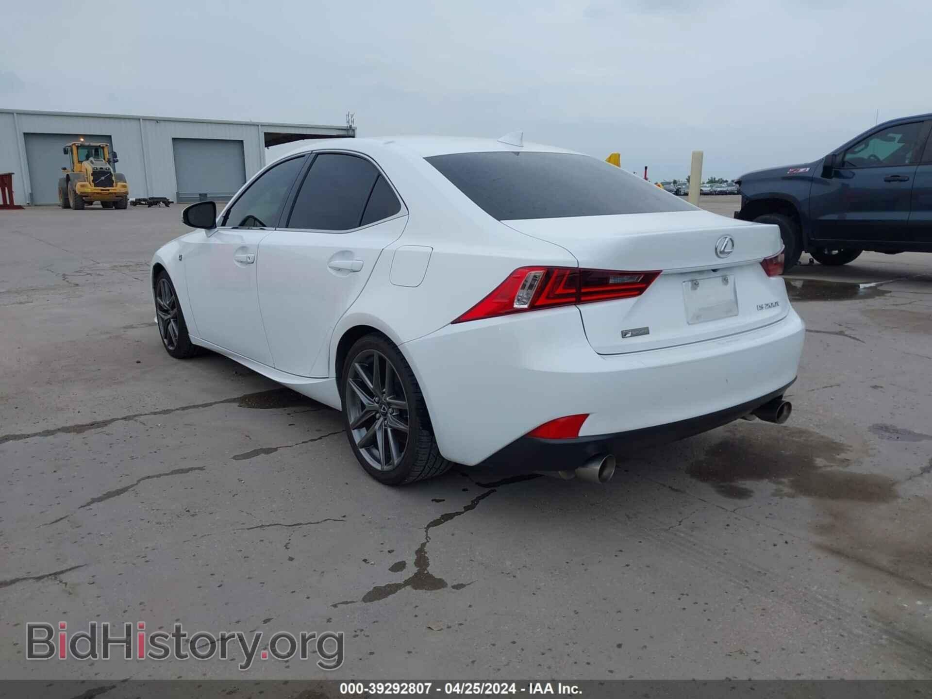 2016 LEXUS IS 200T - VIN: JTHBA1D25G5022885 - Фото 3