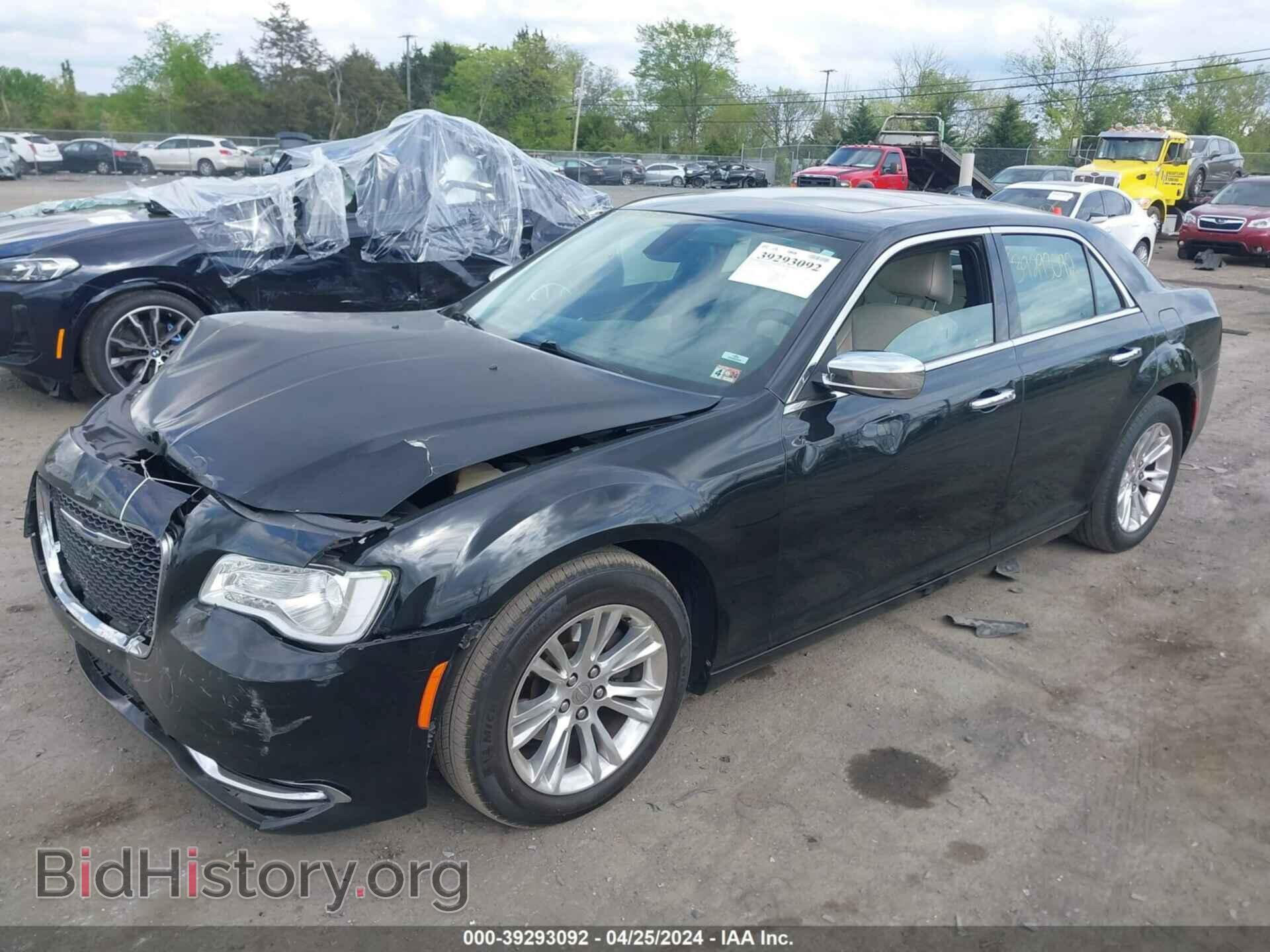 2017 CHRYSLER 300C - VIN: 2C3CCAEG5HH571107 - Фото 2