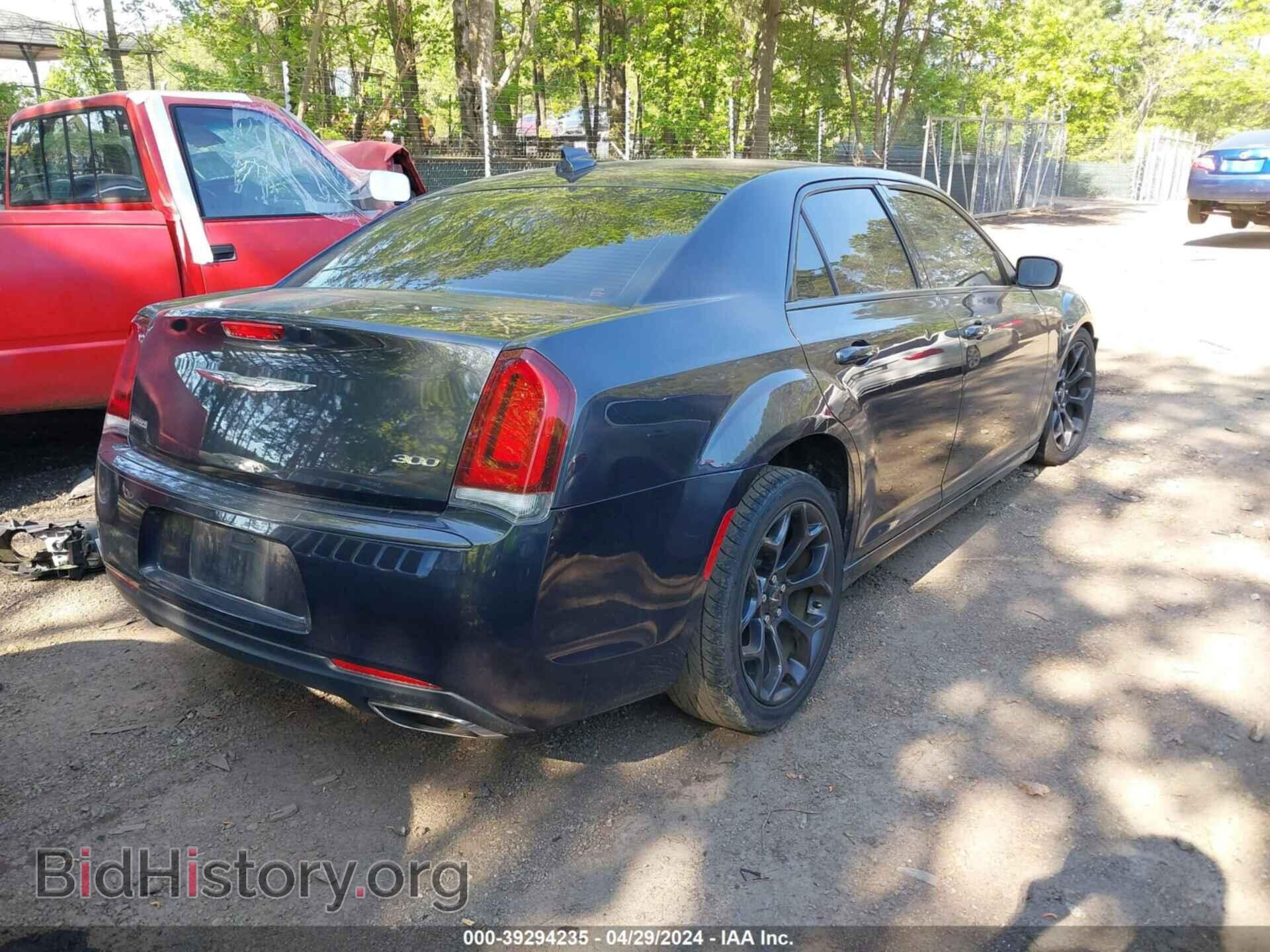 2019 CHRYSLER 300 - VIN: 2C3CCAAG7KH590920 - Фото 4