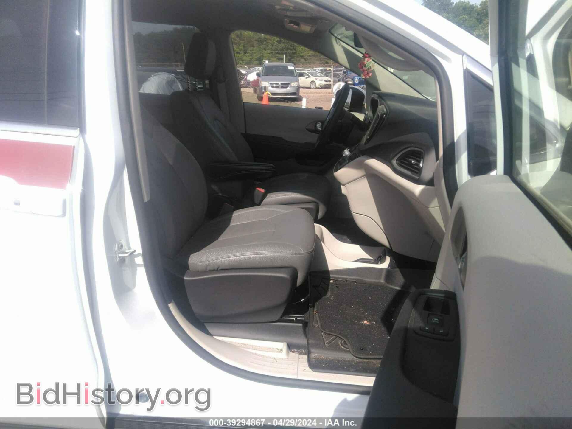 2022 CHRYSLER VOYAGER - VIN: 2C4RC1CG0NR118348 - Фото 5