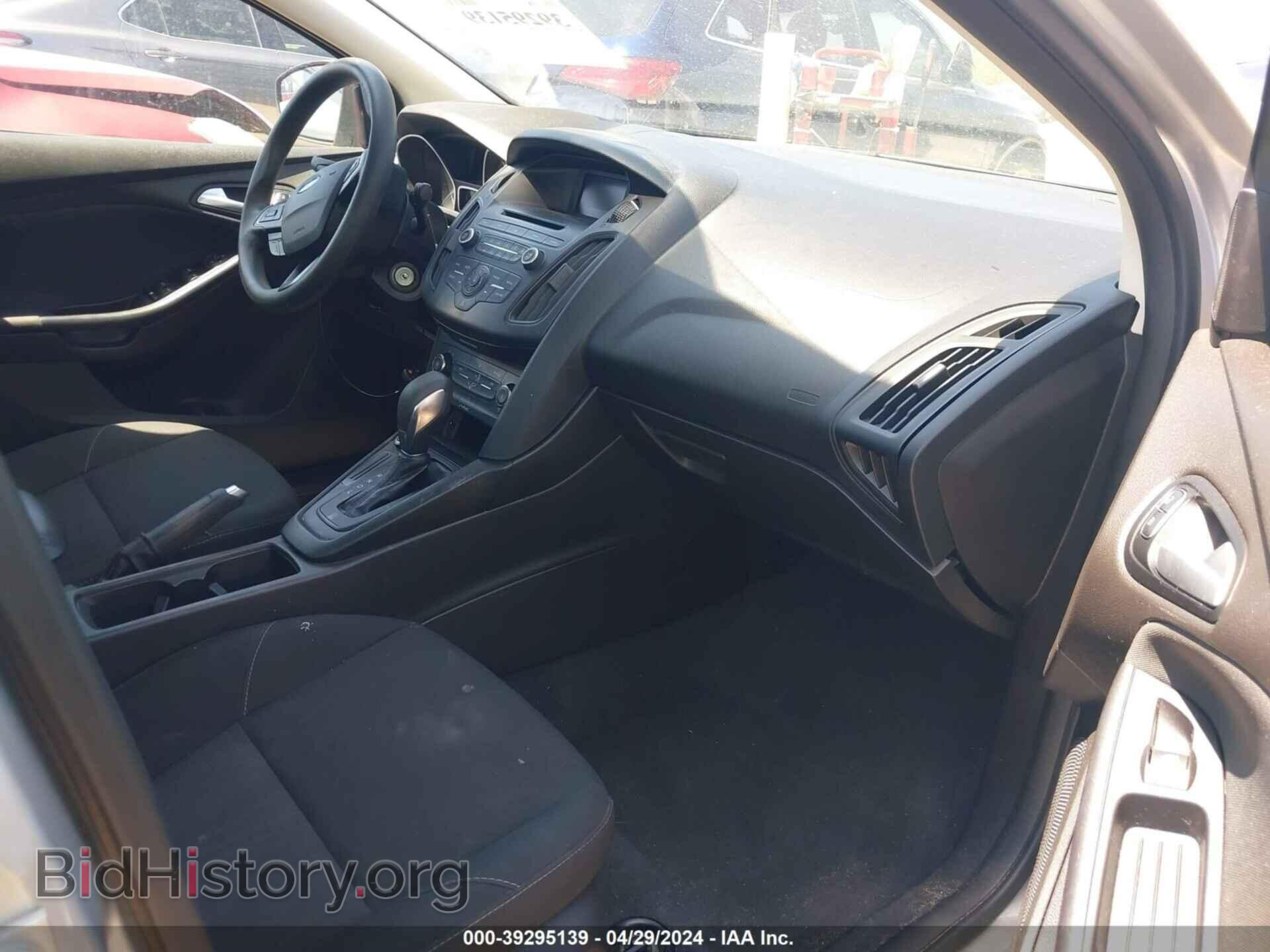 2017 FORD FOCUS - VIN: 1FADP3F29HL211107 - Photo 5
