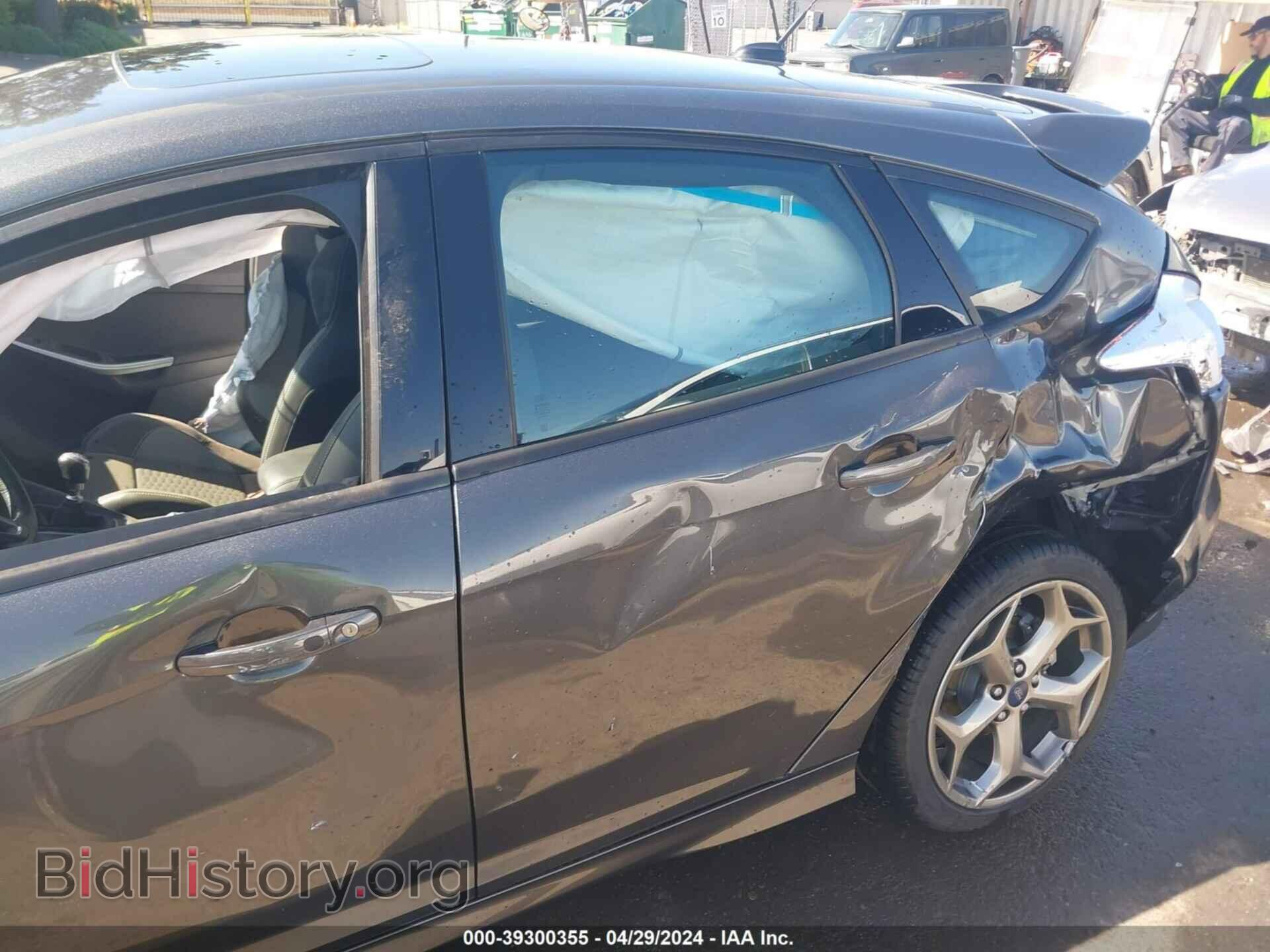 2017 FORD FOCUS ST - VIN: 1FADP3L95HL329351 - Photo 6