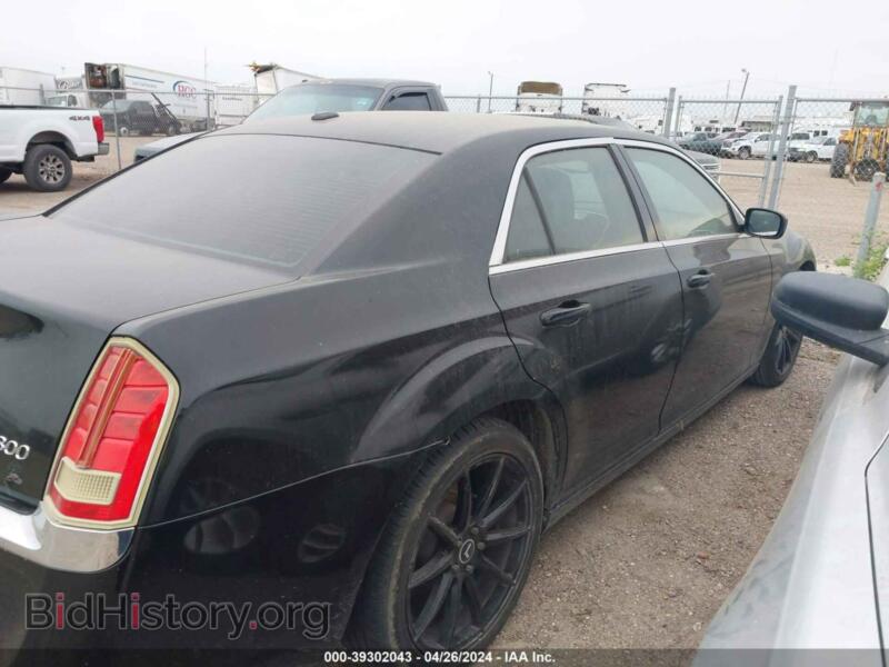 2013 Chrysler 300 (VIN 2C3CCAAG5DH588201) — фото 4 из 11