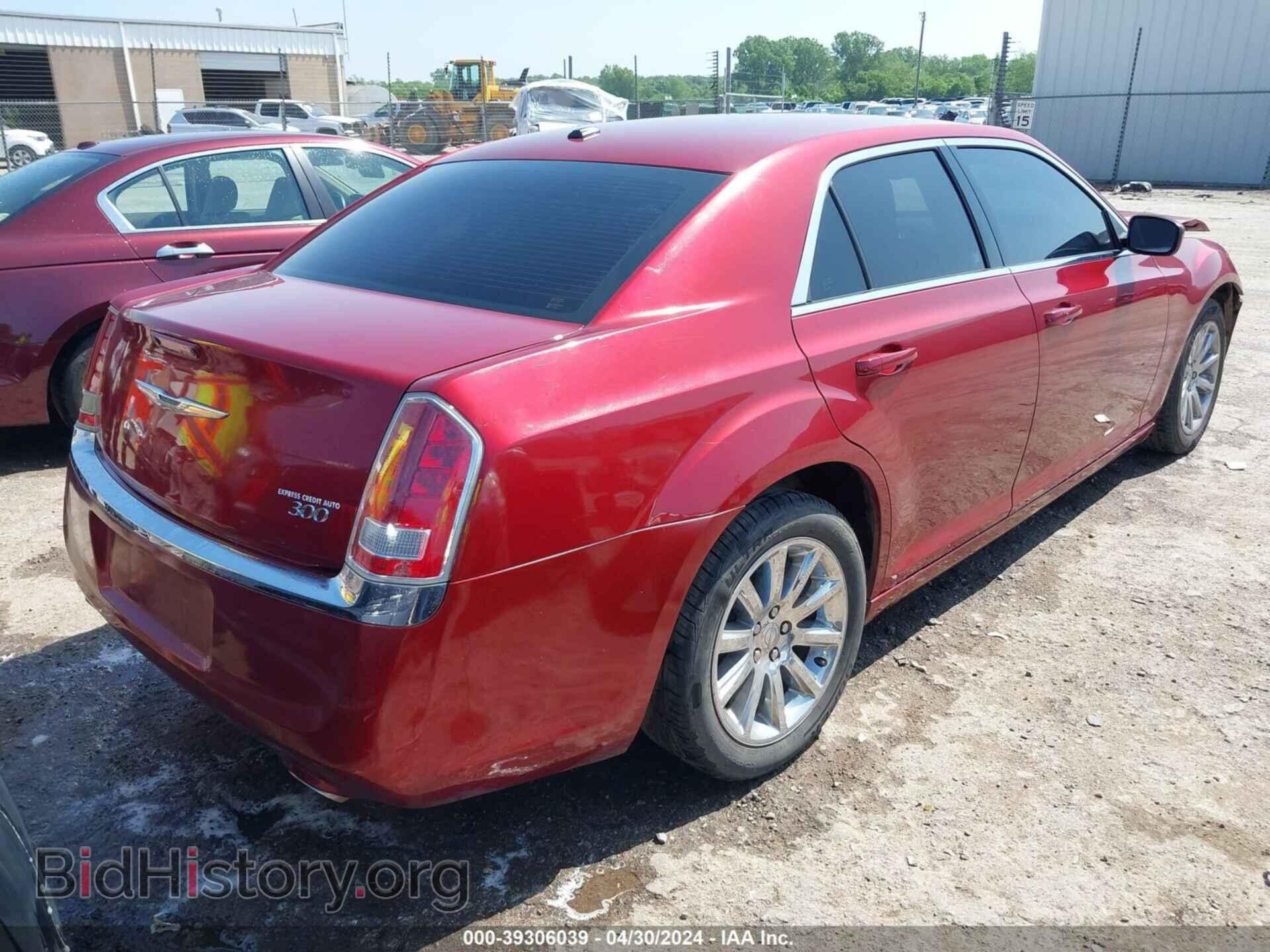 2014 CHRYSLER 300 - VIN: 2C3CCAAG4EH105654 - Фото 4