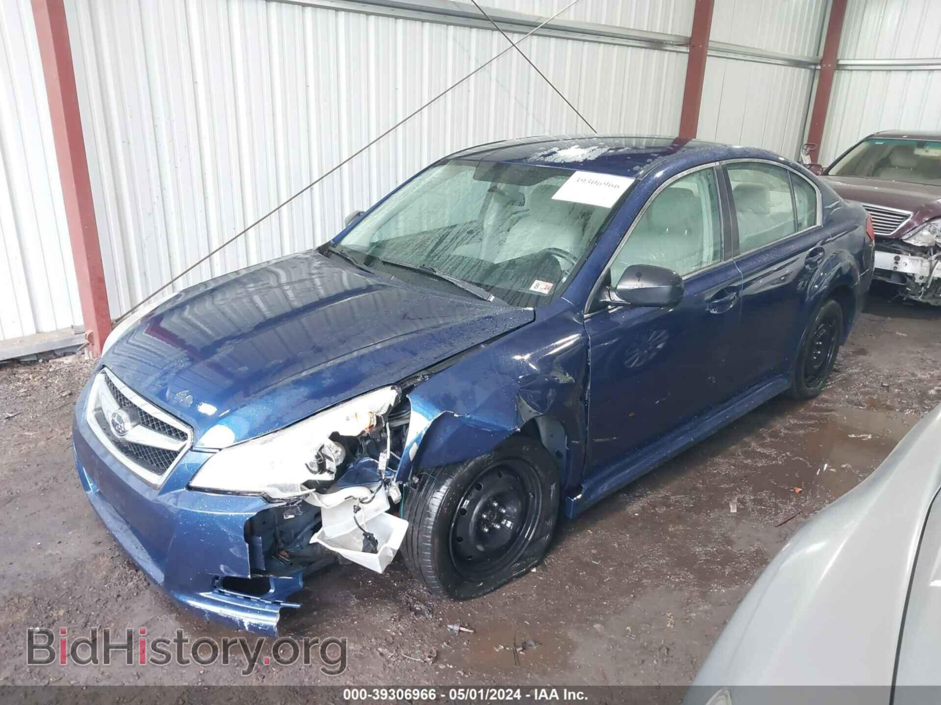 2011 SUBARU LEGACY - VIN: 4S3BMBA69B3232321 - Фото 2