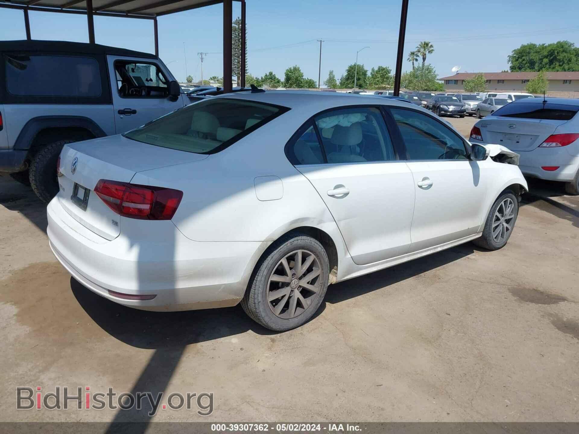 2017 VOLKSWAGEN JETTA - VIN: 3VWDB7AJ2HM237462 - Фото 4