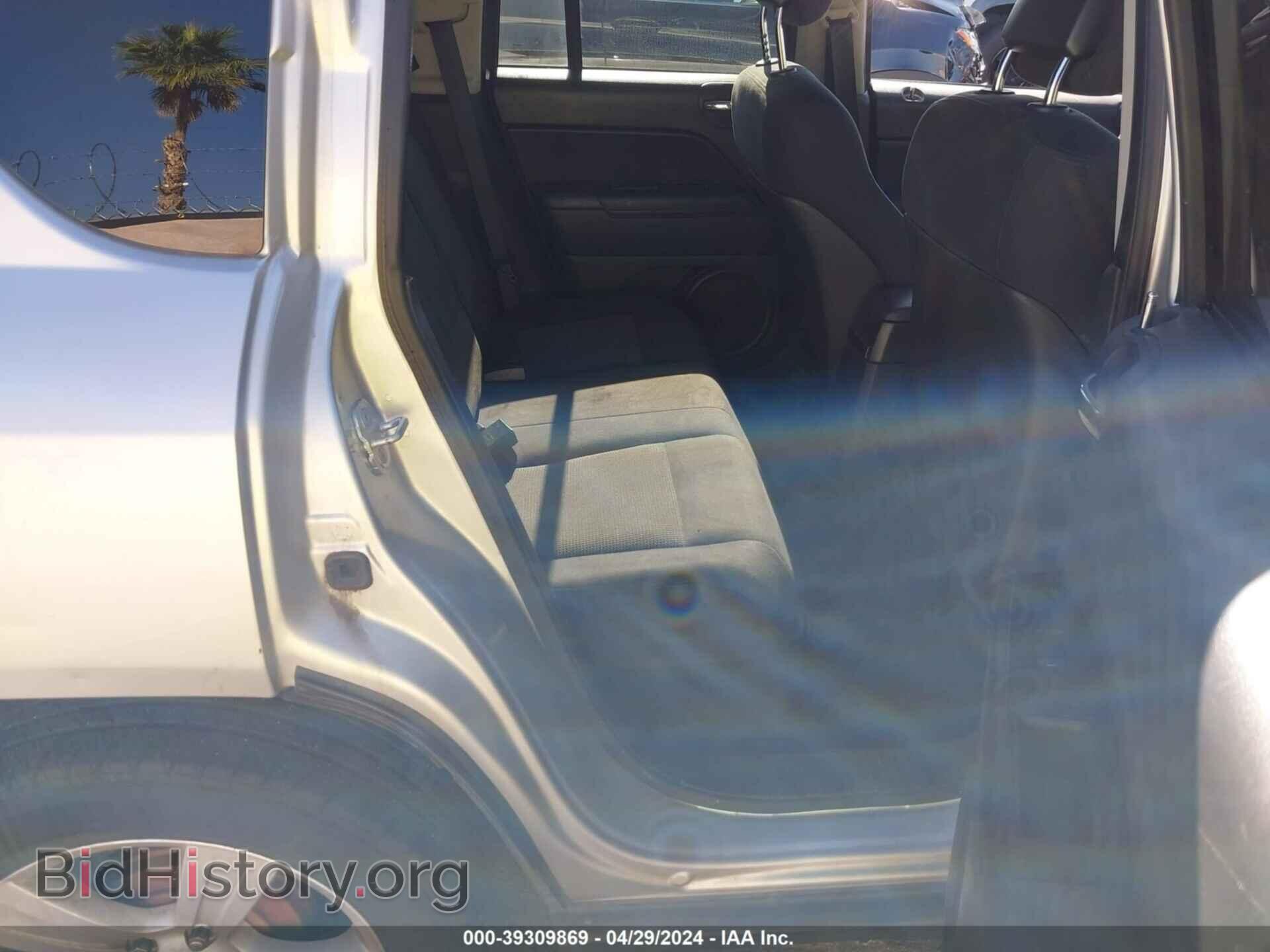 2011 JEEP COMPASS - VIN: 1J4NT1FB6BD228067 - Photo 8