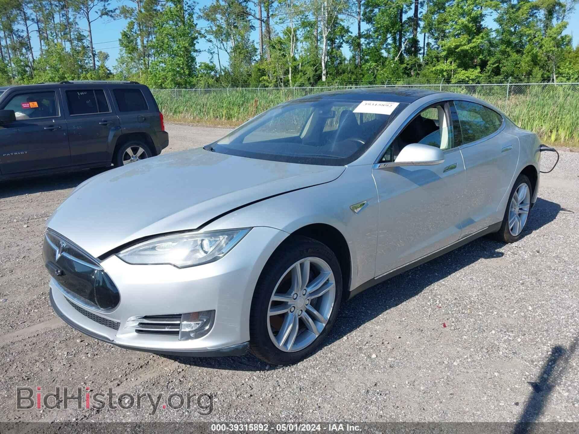 2013 TESLA MODEL S - VIN: 5YJSA1DN0DFP05471 - Фото 2