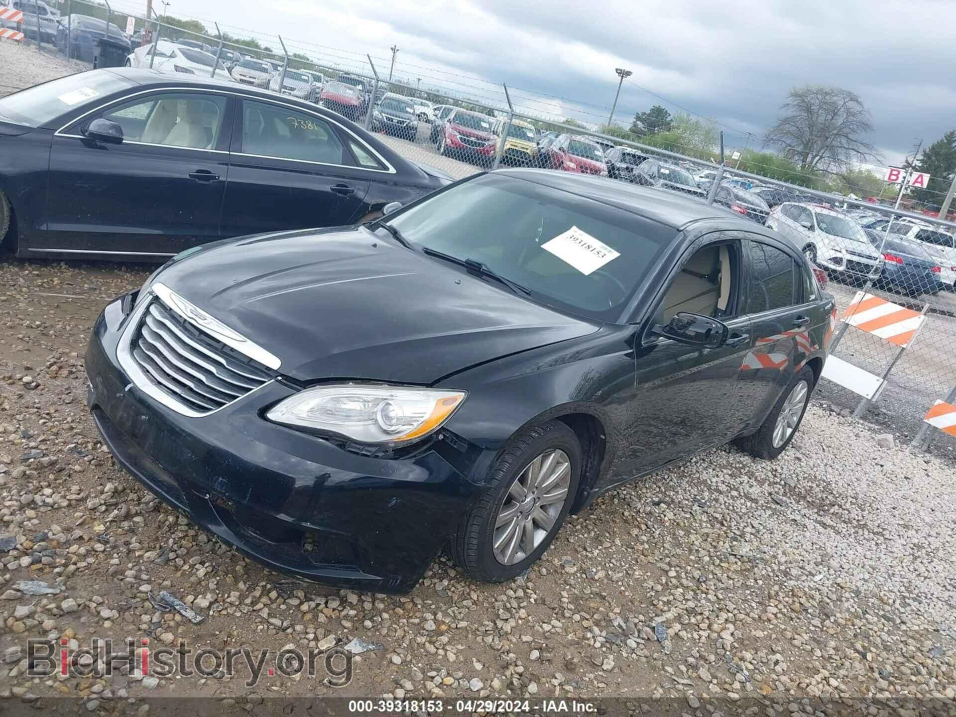 2013 CHRYSLER 200 - VIN: 1C3CCBBB5DN678951 - Фото 2