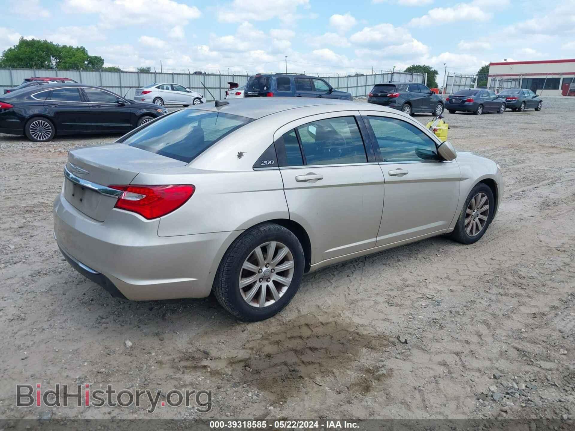 2013 CHRYSLER 200 - VIN: 1C3CCBBG7DN703165 - Фото 4