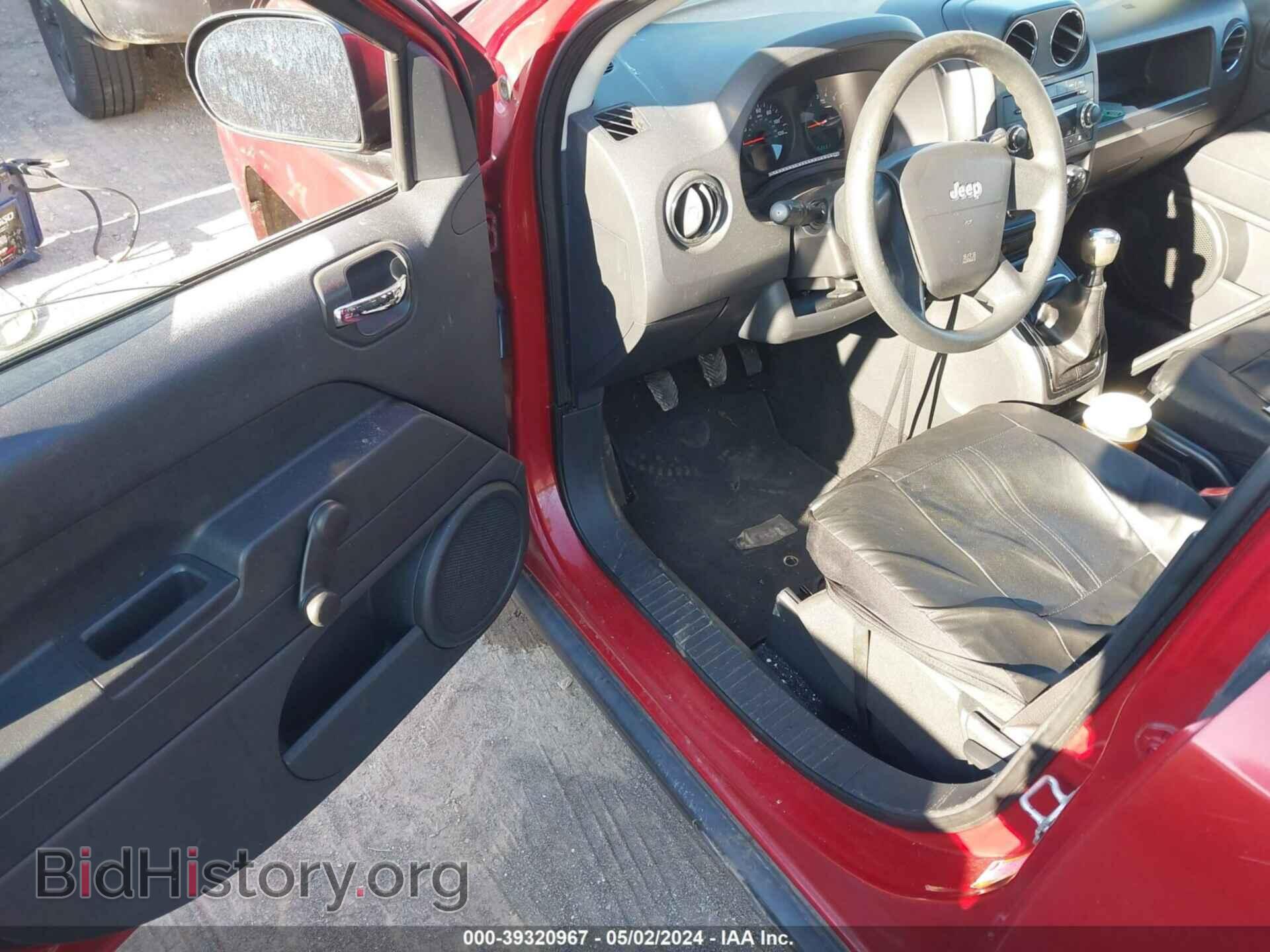 2010 JEEP COMPASS - VIN: 1J4NT4FA9AD506225 - Фото 5