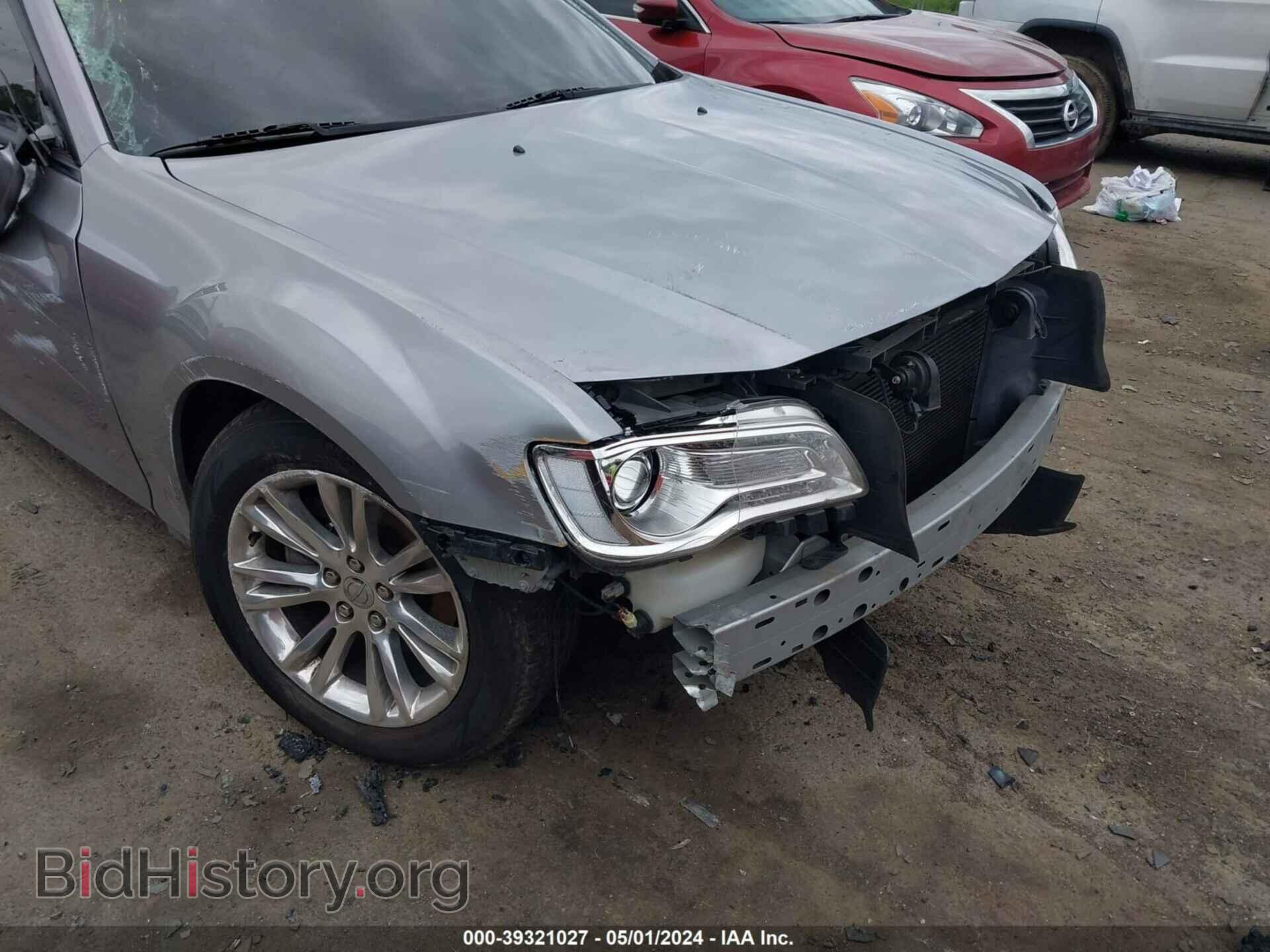 2017 CHRYSLER 300 - VIN: 2C3CCAAG2HH570437 - Фото 17