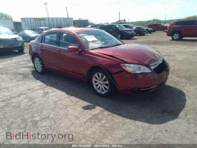 2013 Chrysler 200 Touring, красный — VIN 1C3CCBBB6DN736114, IAAI