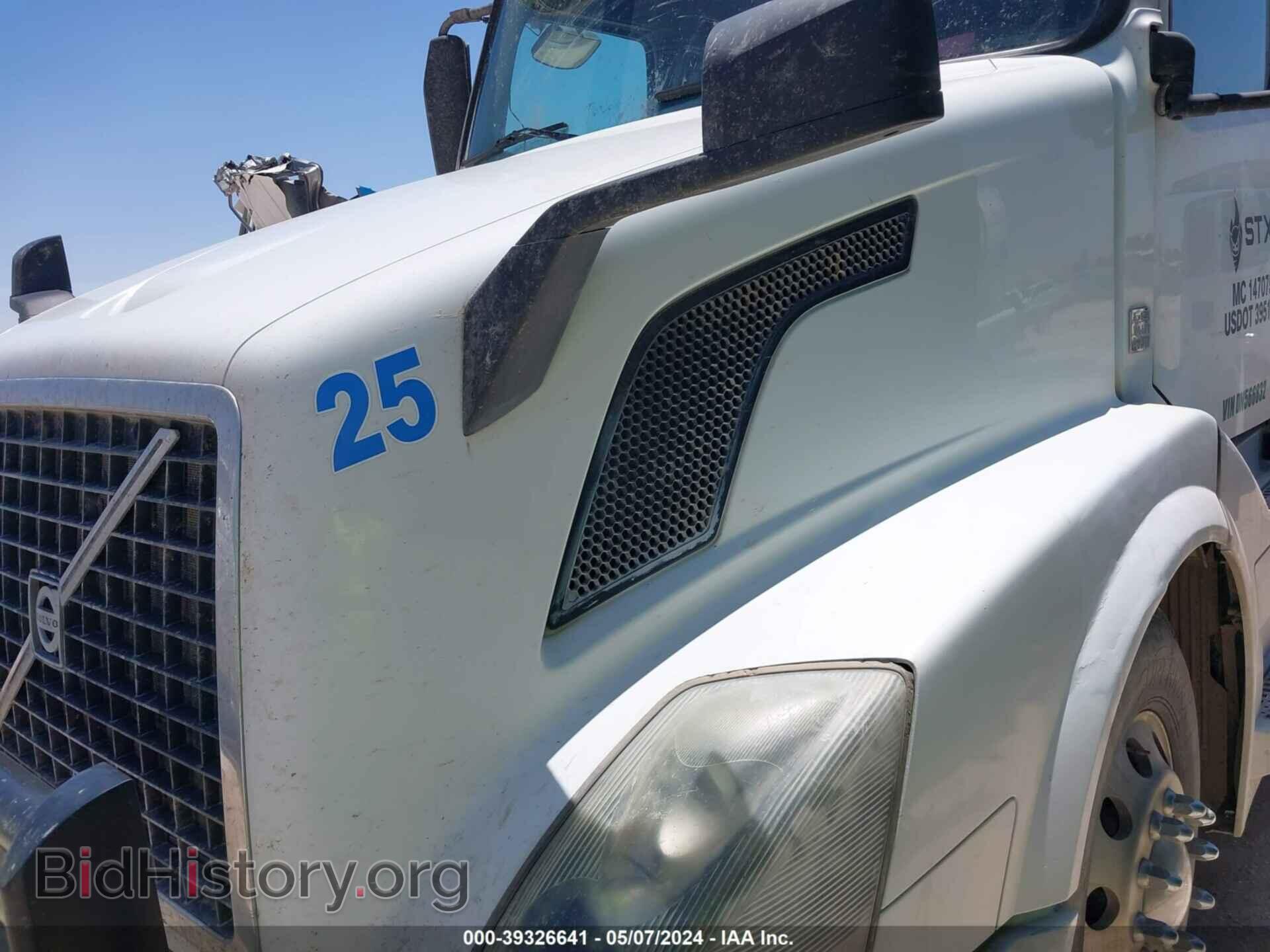 2013 VOLVO VN - VIN: 4V4NC9EH5DN566832 - Фото 9