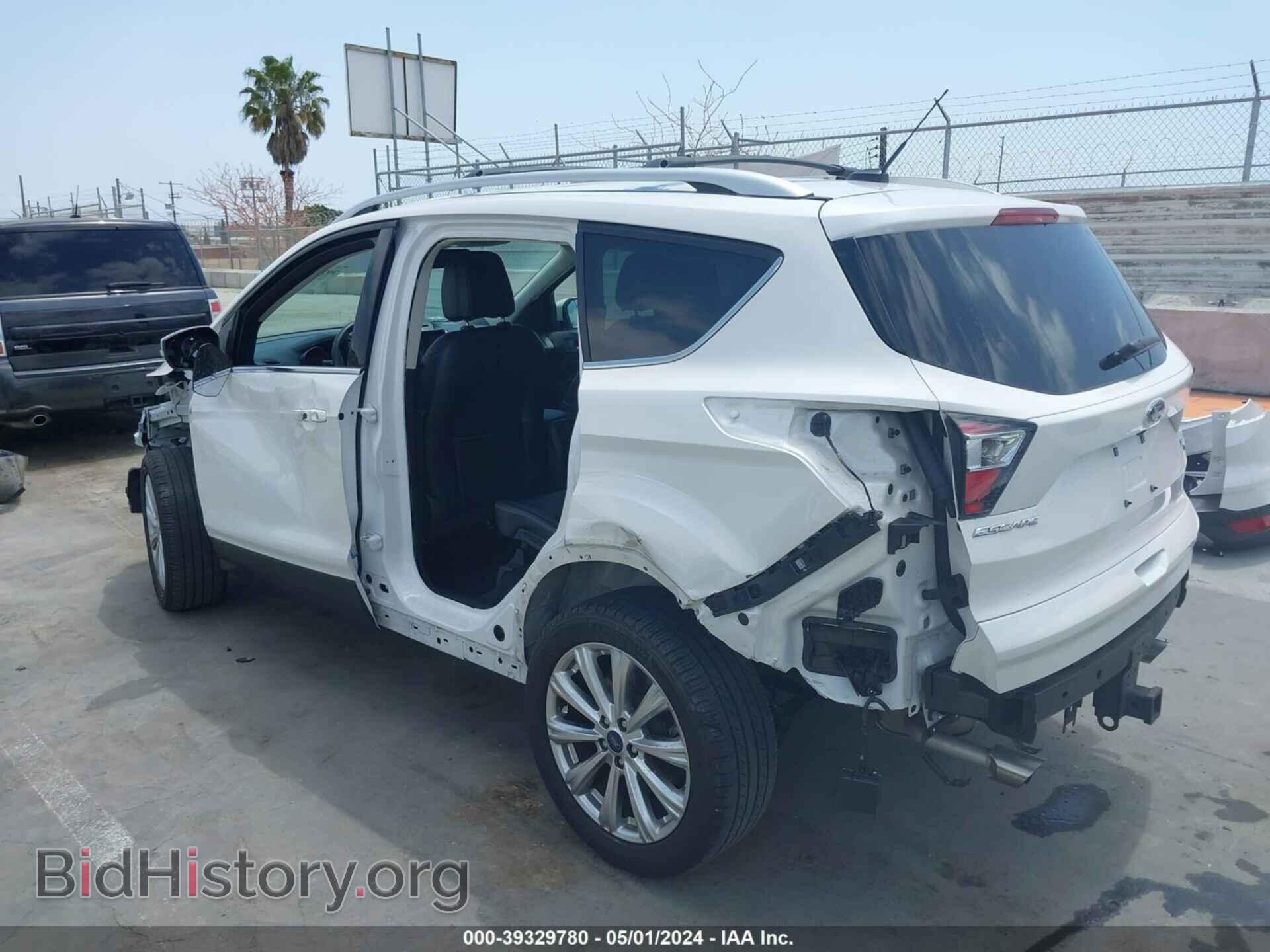2017 FORD ESCAPE - VIN: 1FMCU0J99HUC80158 - Фото 3