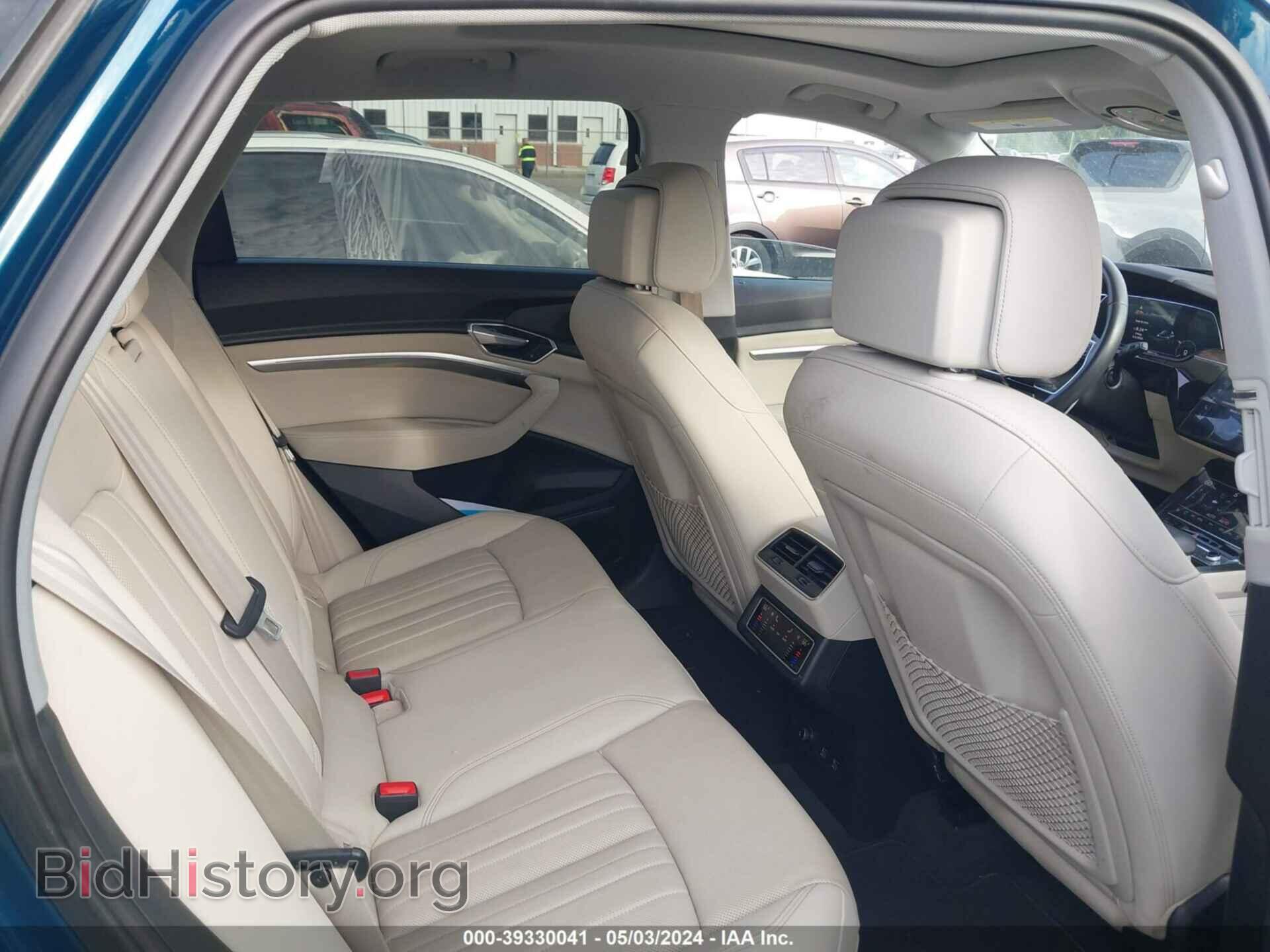 2019 AUDI E-TRON - VIN: WA1LAAGE3KB009035 - Фото 8
