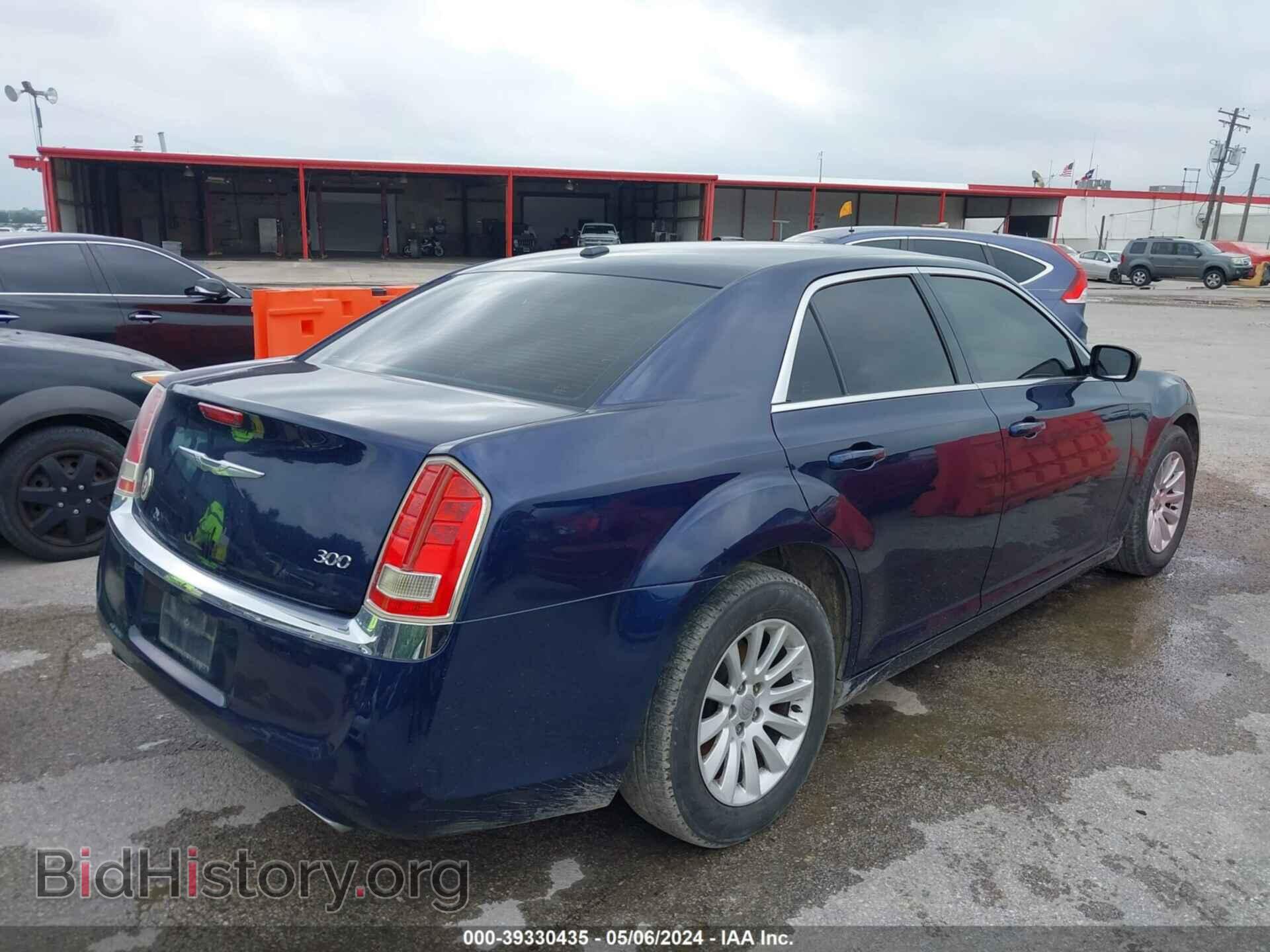 2013 CHRYSLER 300 - VIN: 2C3CCAAG7DH658331 - Фото 4