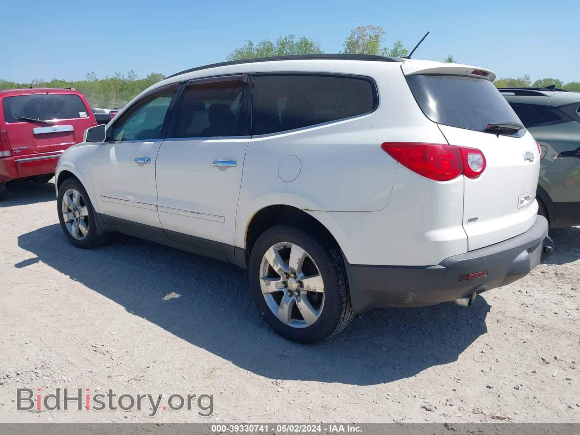 2011 CHEVROLET TRAVERSE - VIN: 1GNKVLED7BJ113410 - Фото 3