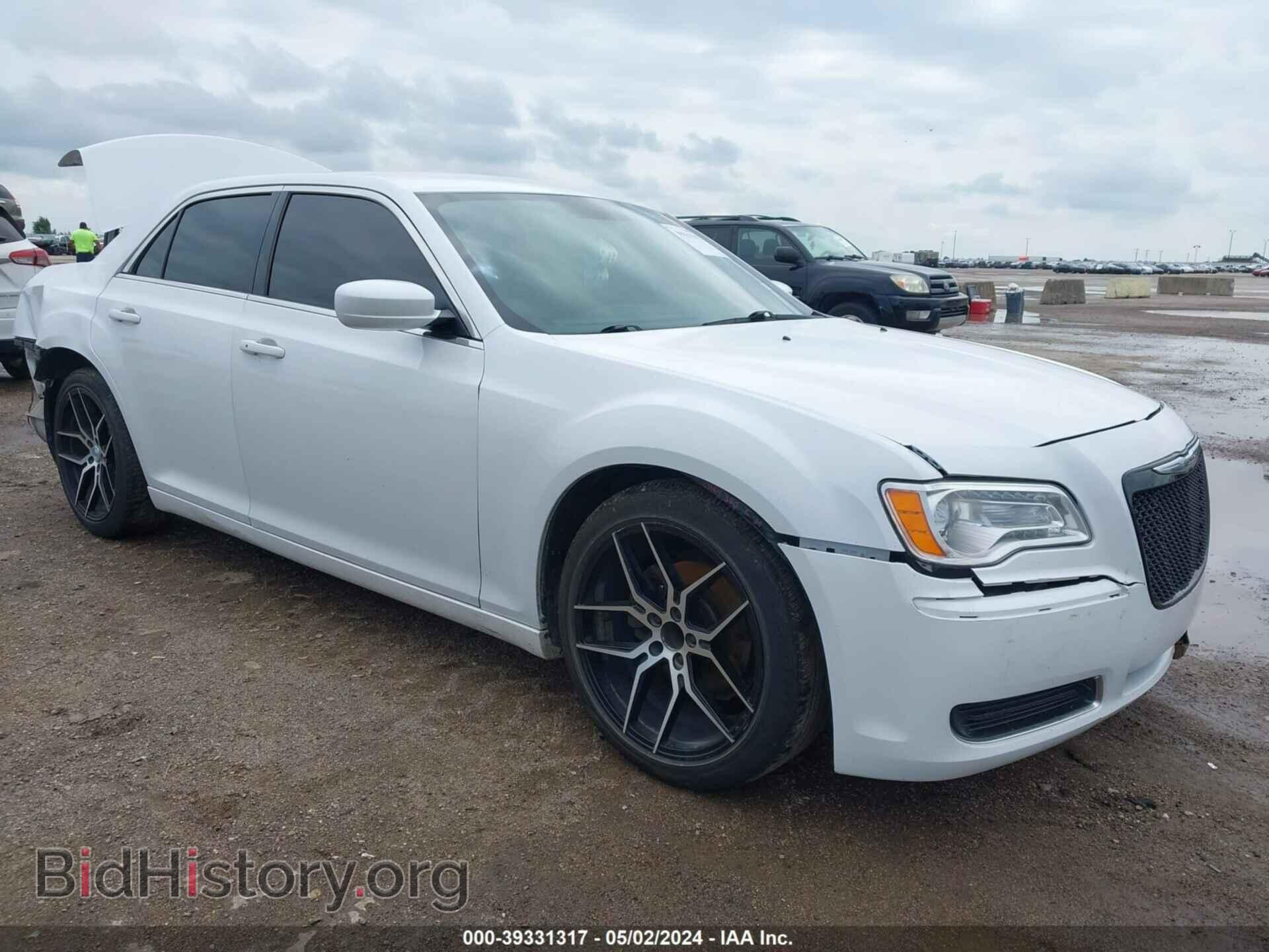 Фотография 2C3CCAAG5EH376545 - CHRYSLER 300 2014