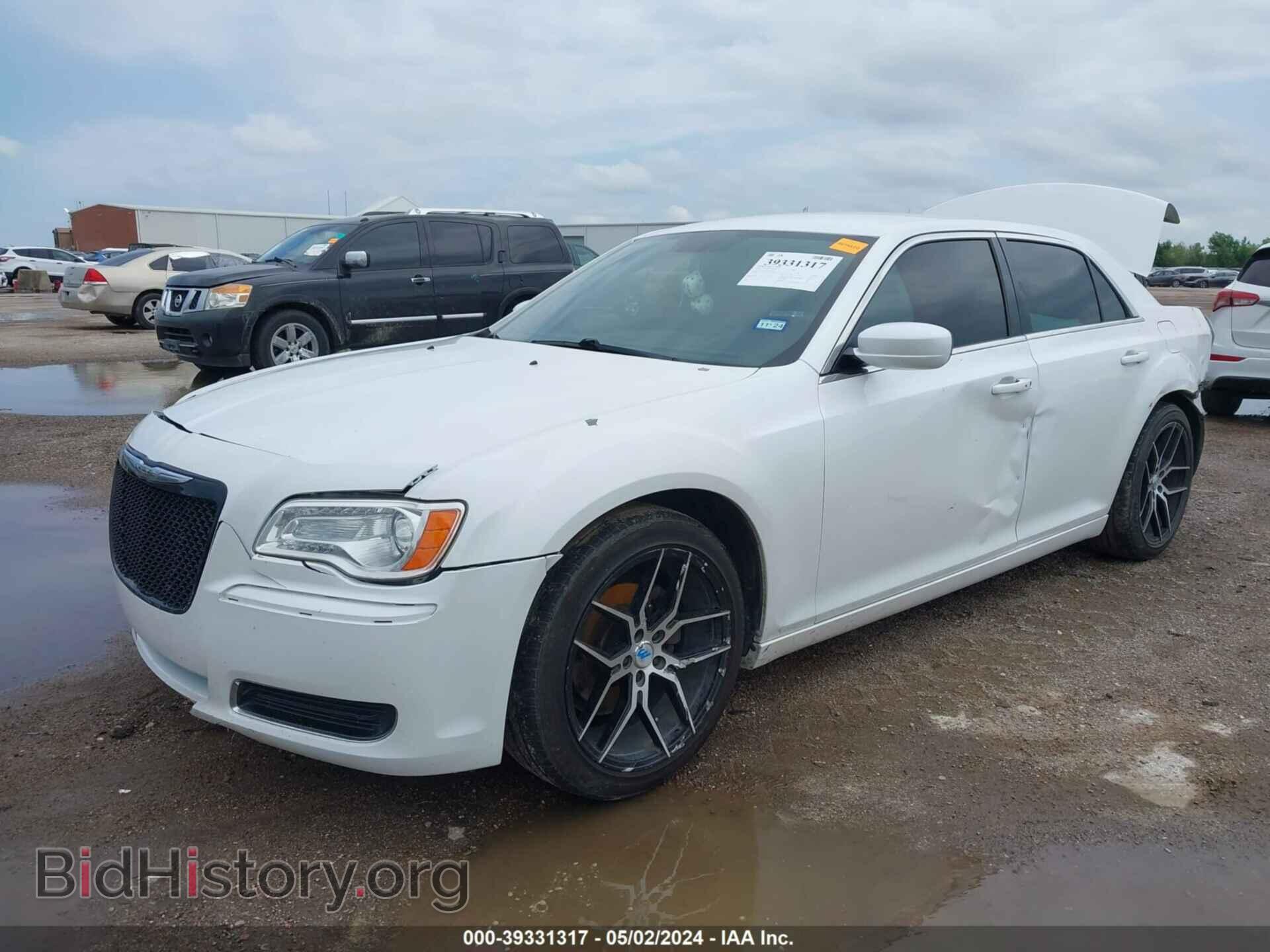 2014 CHRYSLER 300 - VIN: 2C3CCAAG5EH376545 - Фото 2