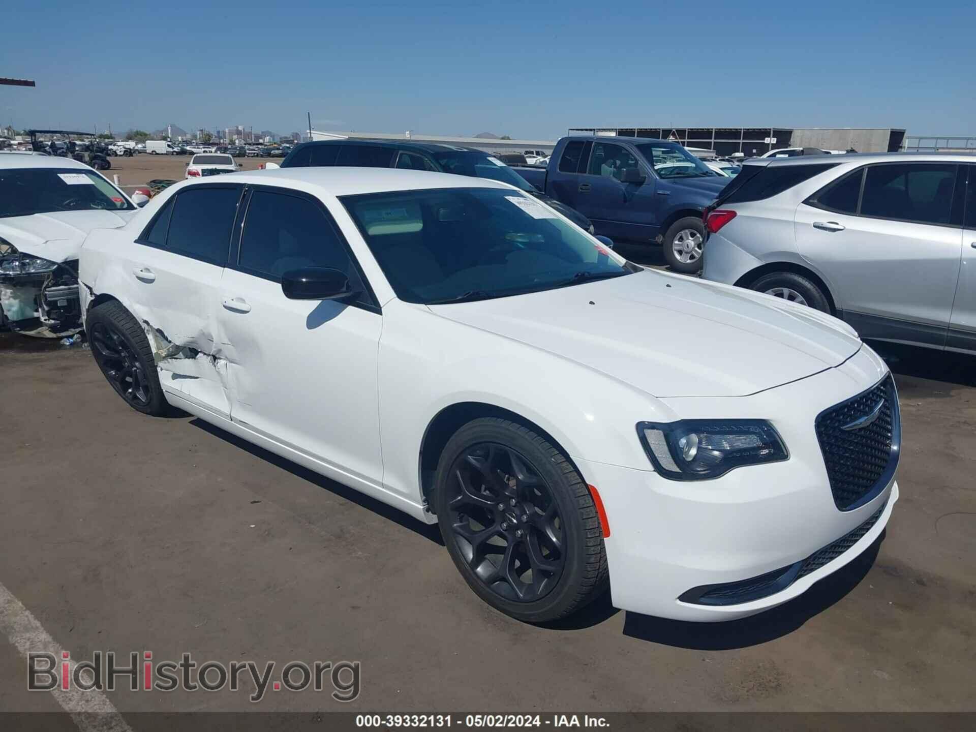 Фотография 2C3CCAAG5KH704459 - CHRYSLER 300 2019