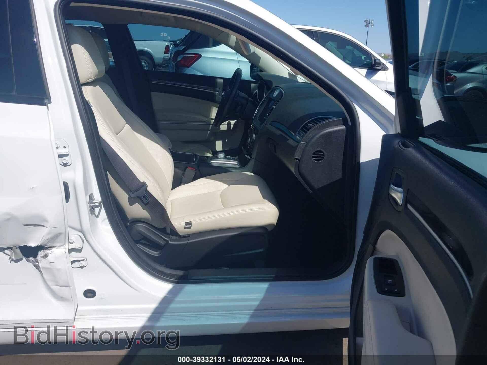 2019 CHRYSLER 300 - VIN: 2C3CCAAG5KH704459 - Фото 5