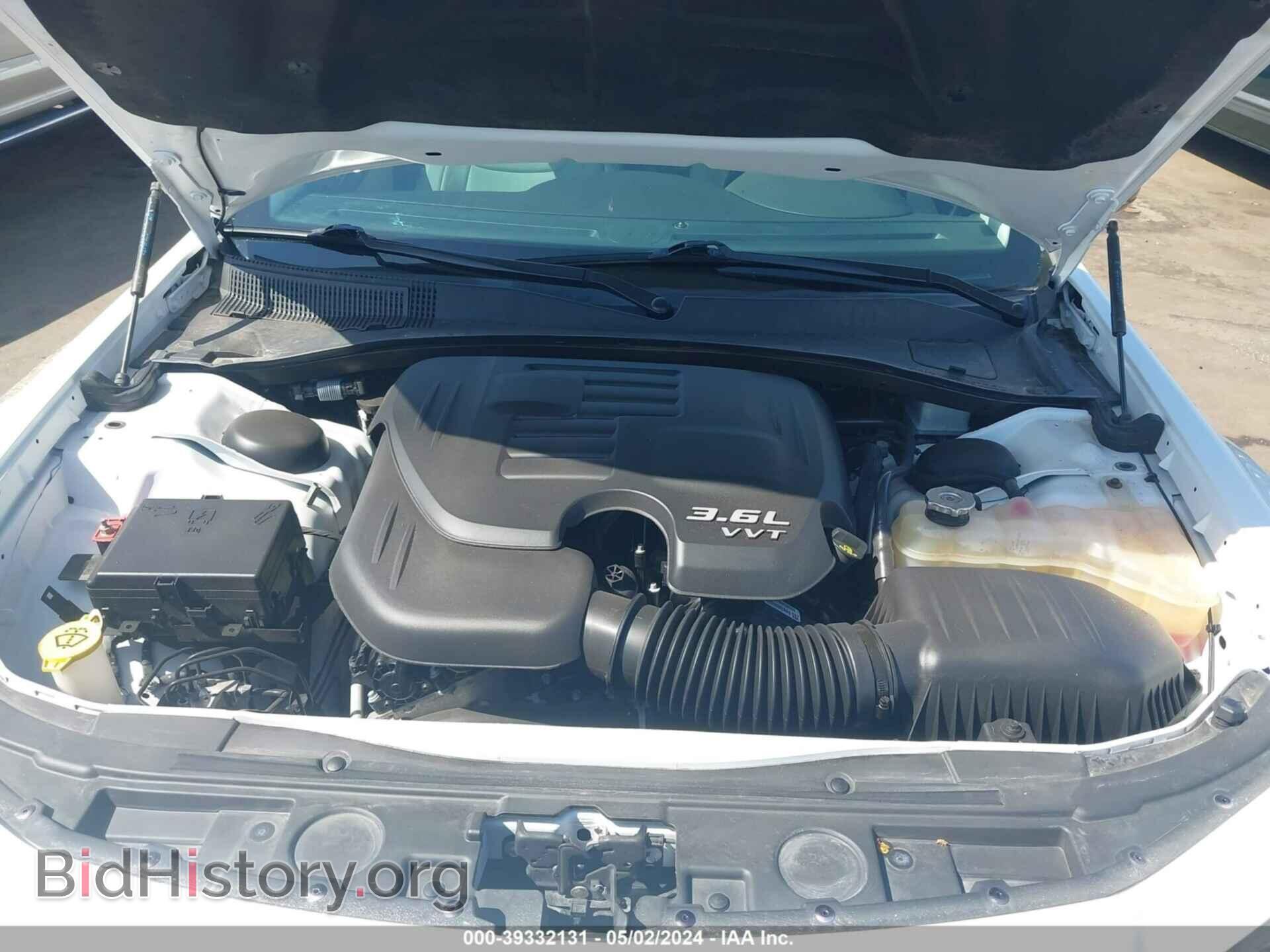 2019 CHRYSLER 300 - VIN: 2C3CCAAG5KH704459 - Фото 10