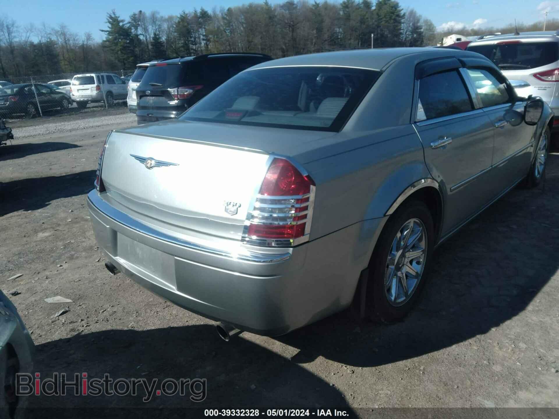 2006 CHRYSLER 300C - VIN: 2C3KA63H16H297220 - Фото 4