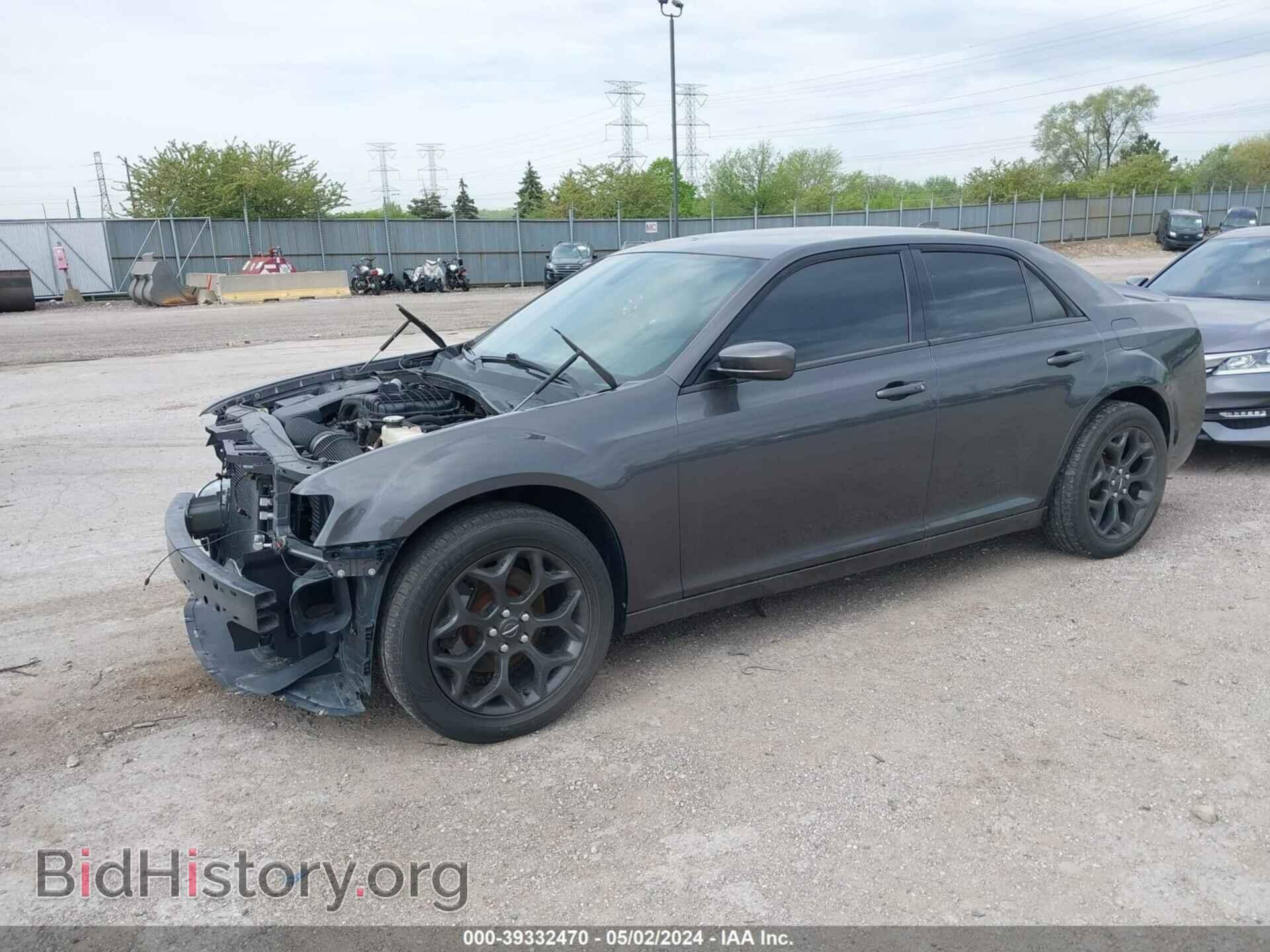 2019 CHRYSLER 300 - VIN: 2C3CCAGG6KH648457 - Фото 2