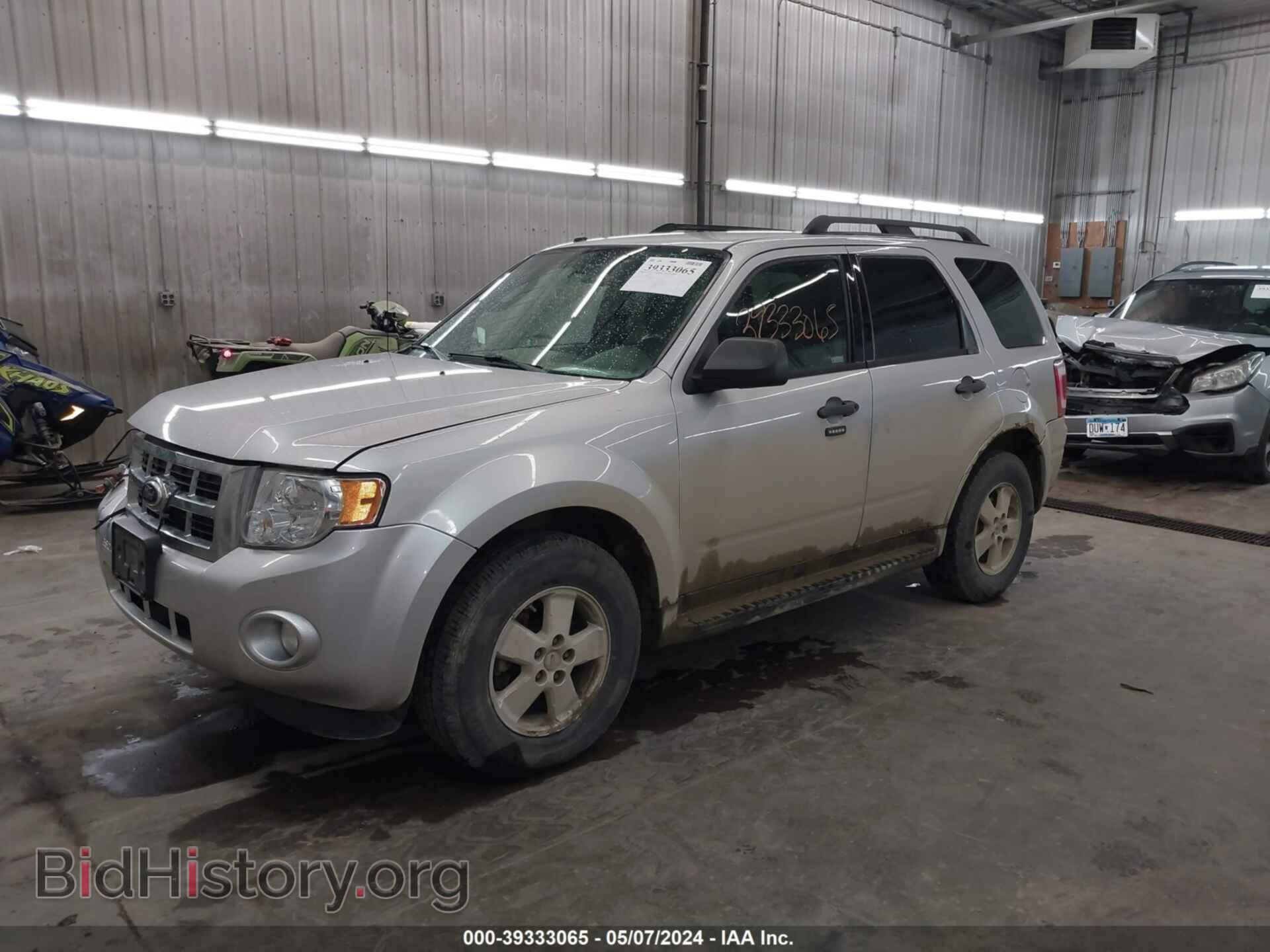 2011 FORD ESCAPE - VIN: 1FMCU9D78BKA33747 - Фото 2