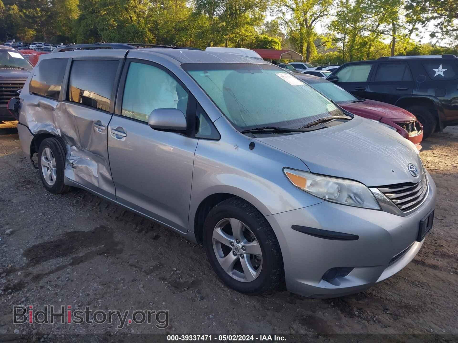 Photo 5TDKK3DC2BS067790 - TOYOTA SIENNA 2011