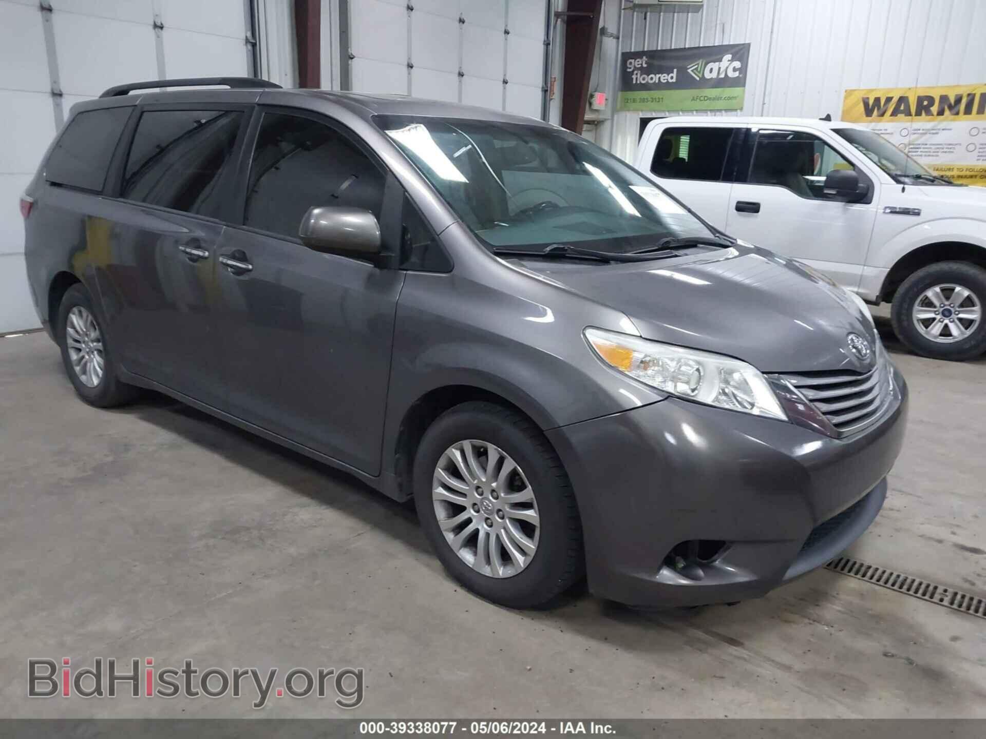 Фотография 5TDYZ3DC2HS887494 - TOYOTA SIENNA 2017