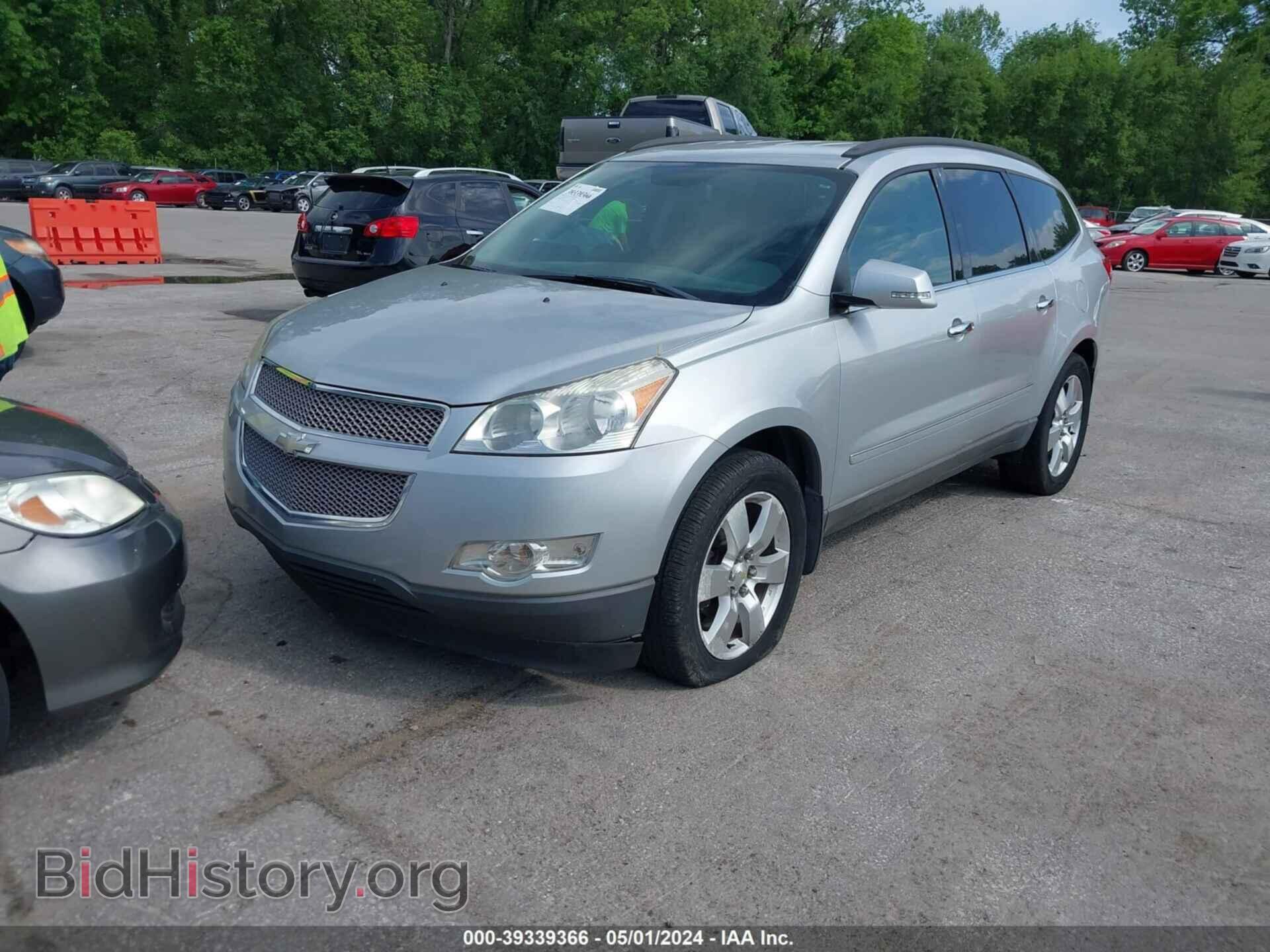 2012 CHEVROLET TRAVERSE - VIN: 1GNKVLED7CJ108046 - Фото 2