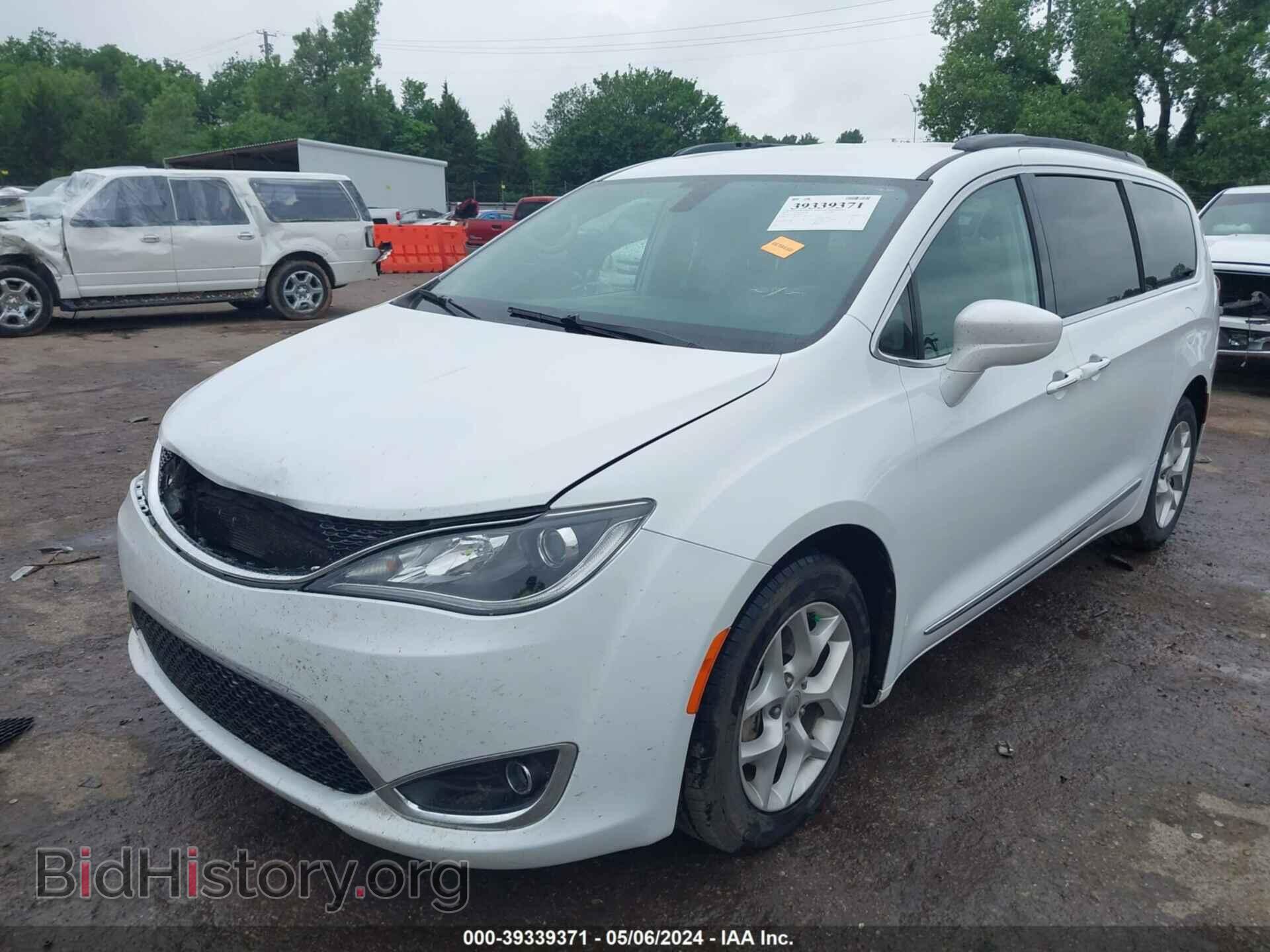 2017 CHRYSLER PACIFICA - VIN: 2C4RC1BG8HR831732 - Photo 2