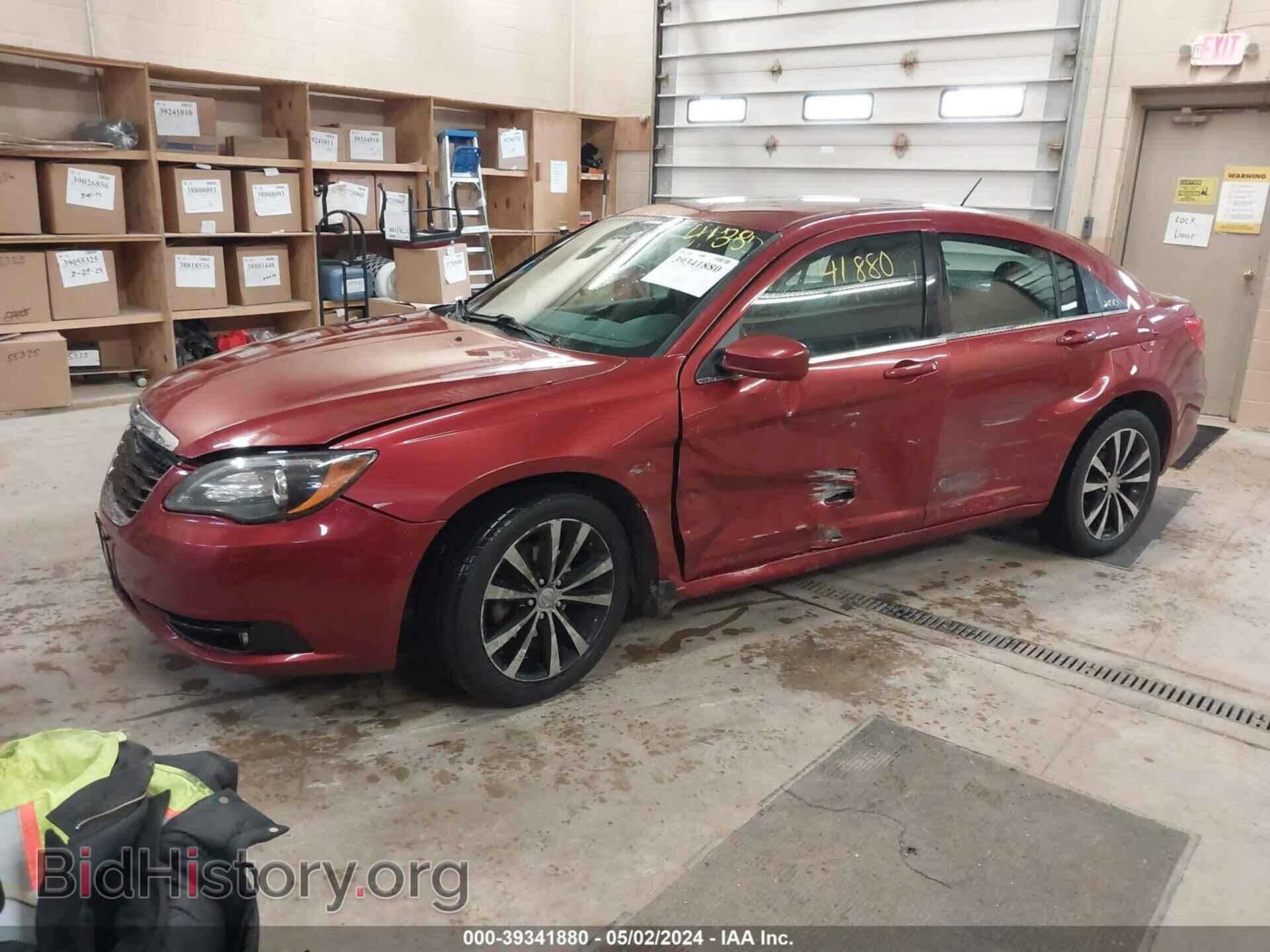 2013 CHRYSLER 200 - VIN: 1C3CCBBB3DN674218 - Фото 2